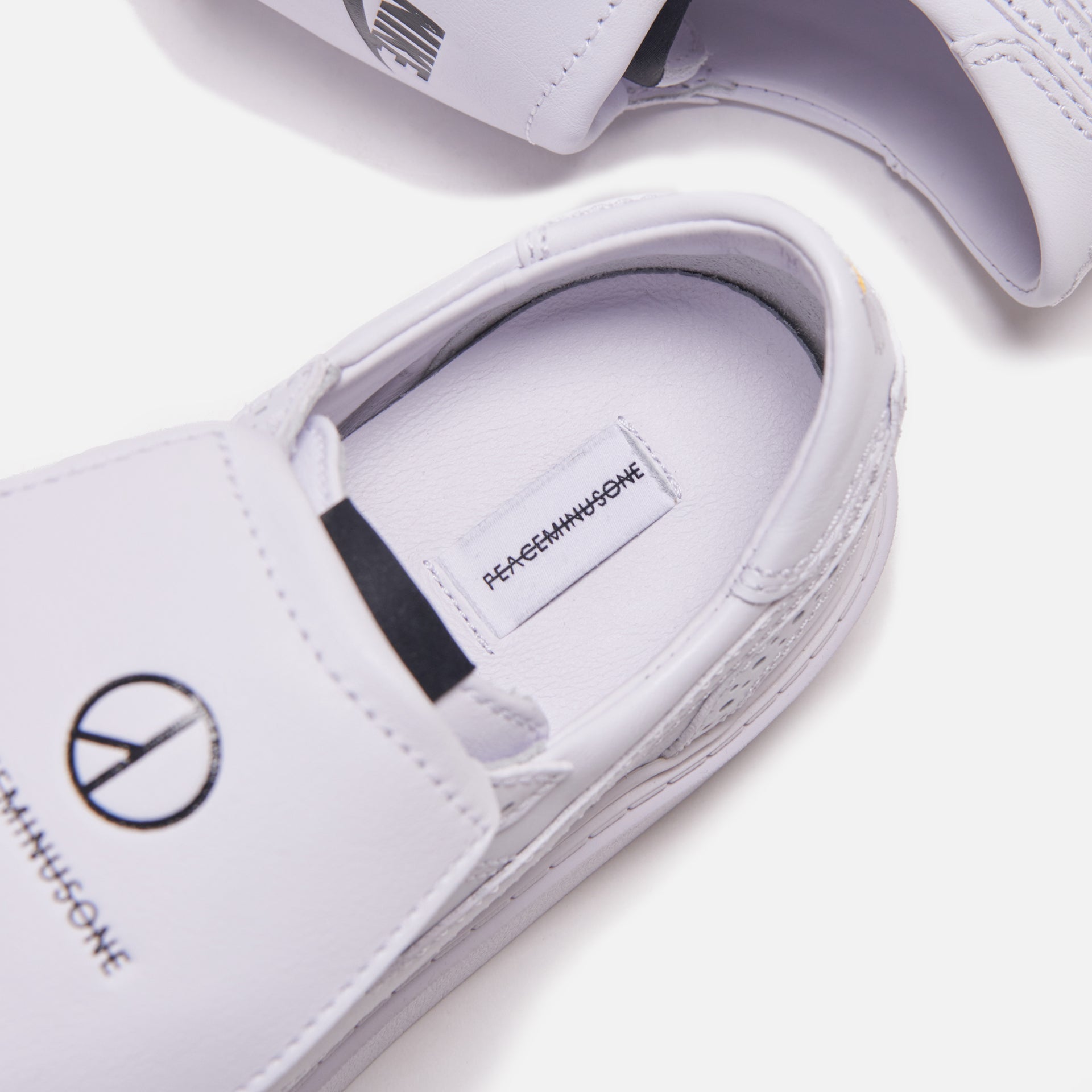 Nike x Peaceminusone Kwondo1 - Triple White