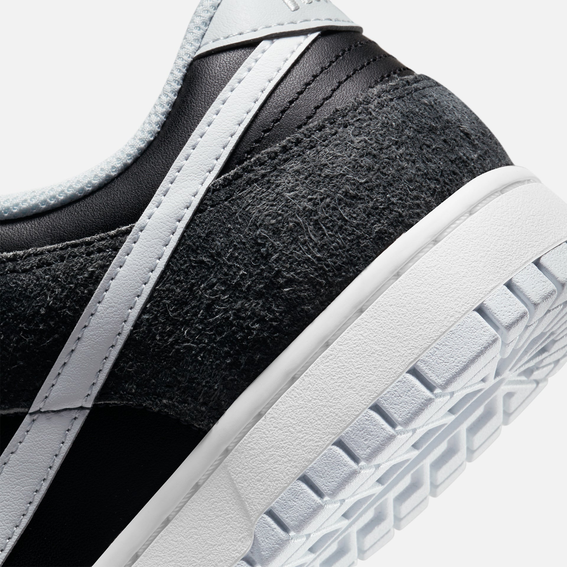 Nike Dunk Low Retro PRM - Black / Pure Platinum / Anthracite