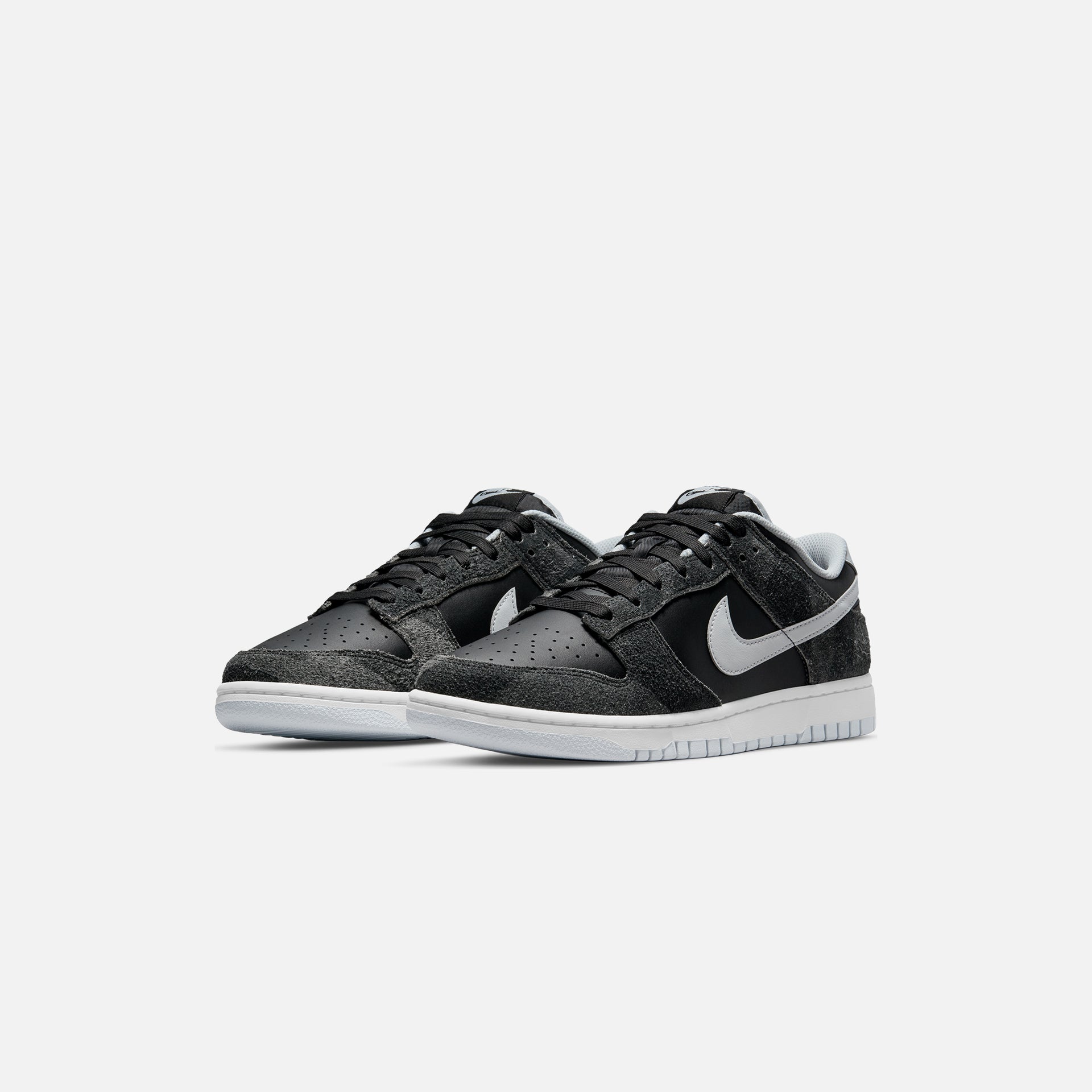 Nike Dunk Low Retro PRM - Black / Pure Platinum / Anthracite