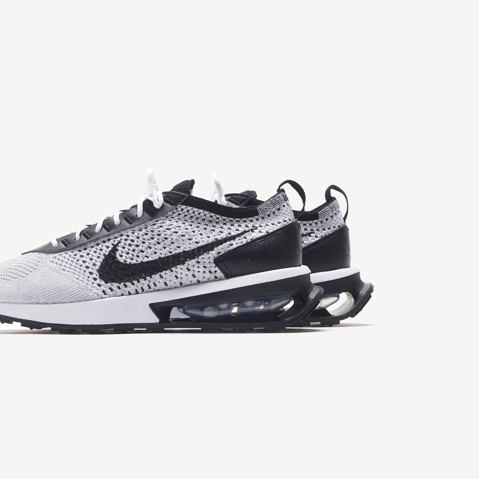 Nike Air Max Flyknit Racer - Pure Platinum / Black
