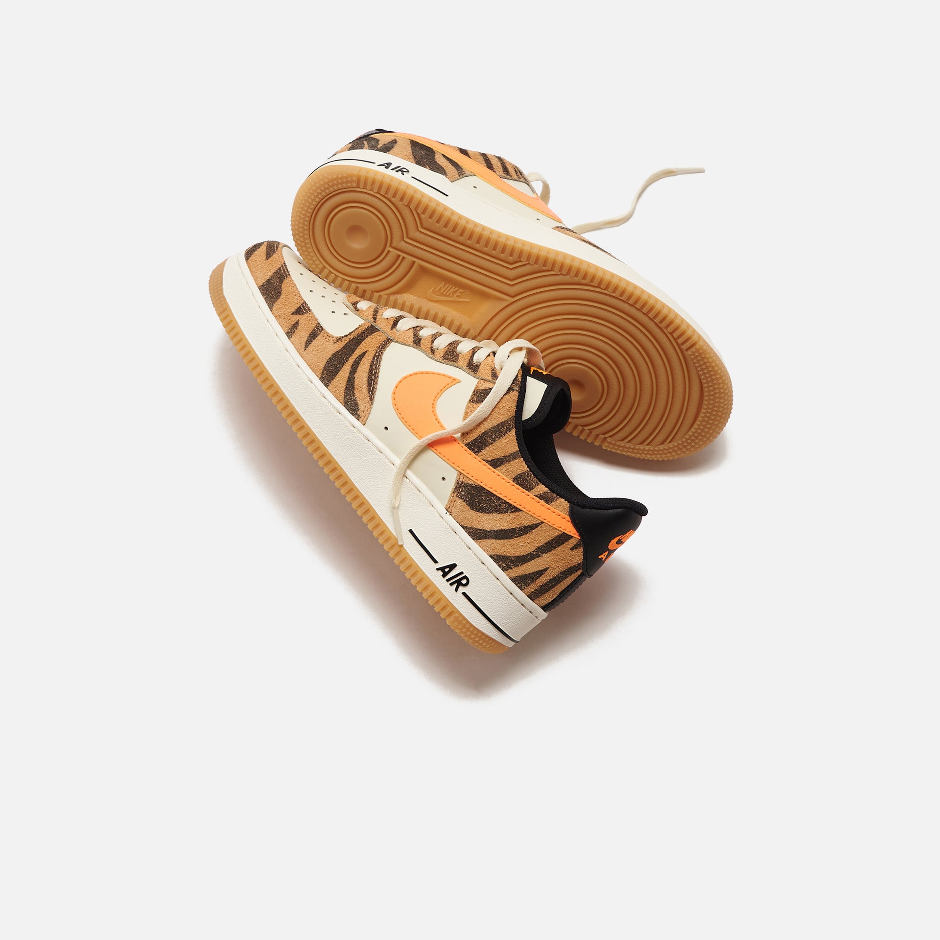 Nike Air Force 1 '07 Premium Essential - Coconut Milk / Atomic Orange / Black / Fuel Orange