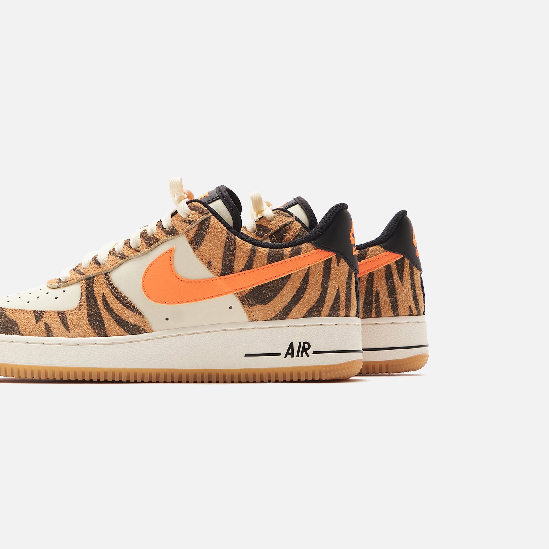 Nike Air Force 1 '07 Premium Essential - Coconut Milk / Atomic Orange / Black / Fuel Orange