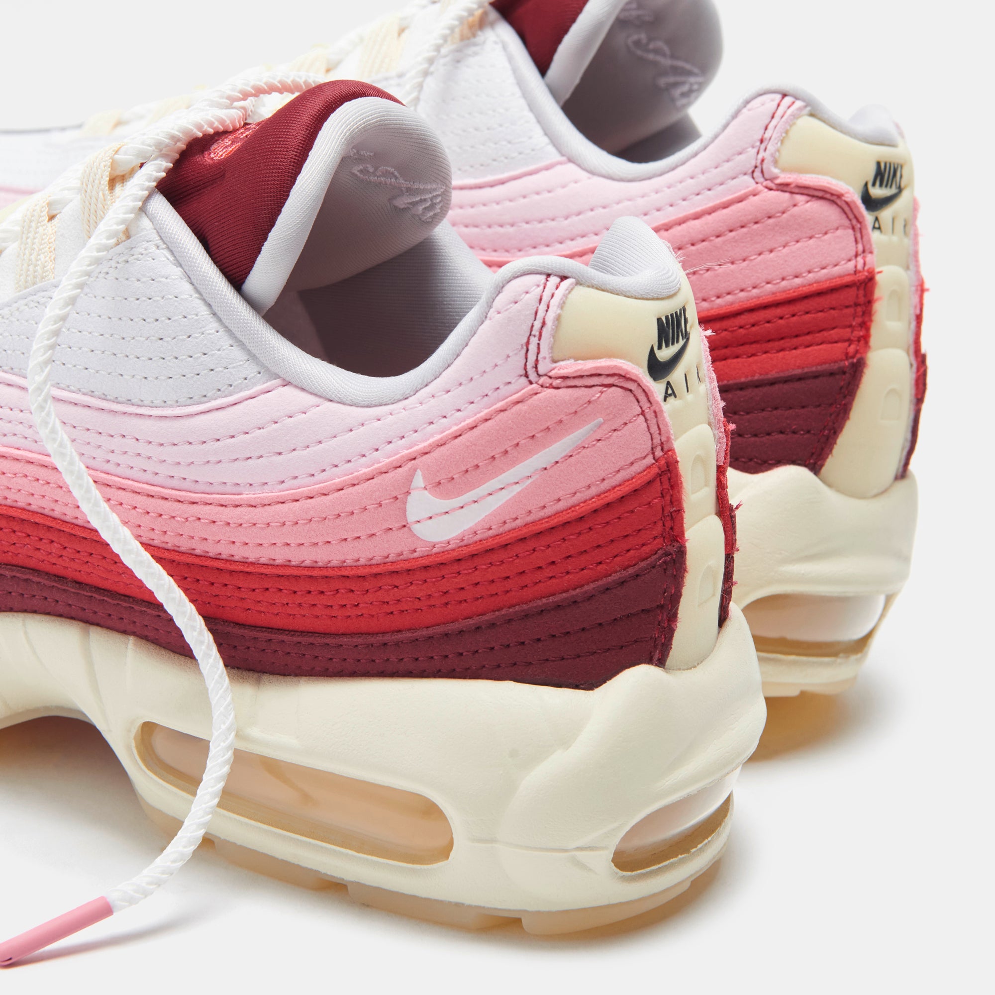 nike air max 95 white team red