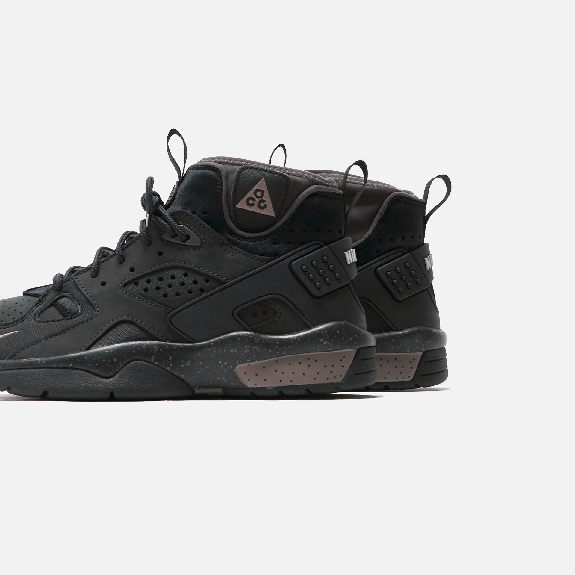 Nike ACG Air Mowabb - Off Noir / Olive Grey / Black