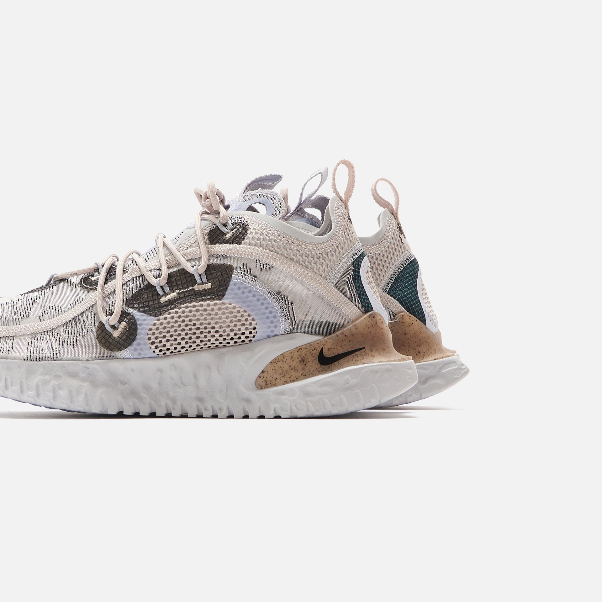 Nike Flow 2020 ISPA - Pure Platinum / Black / Desert Sand