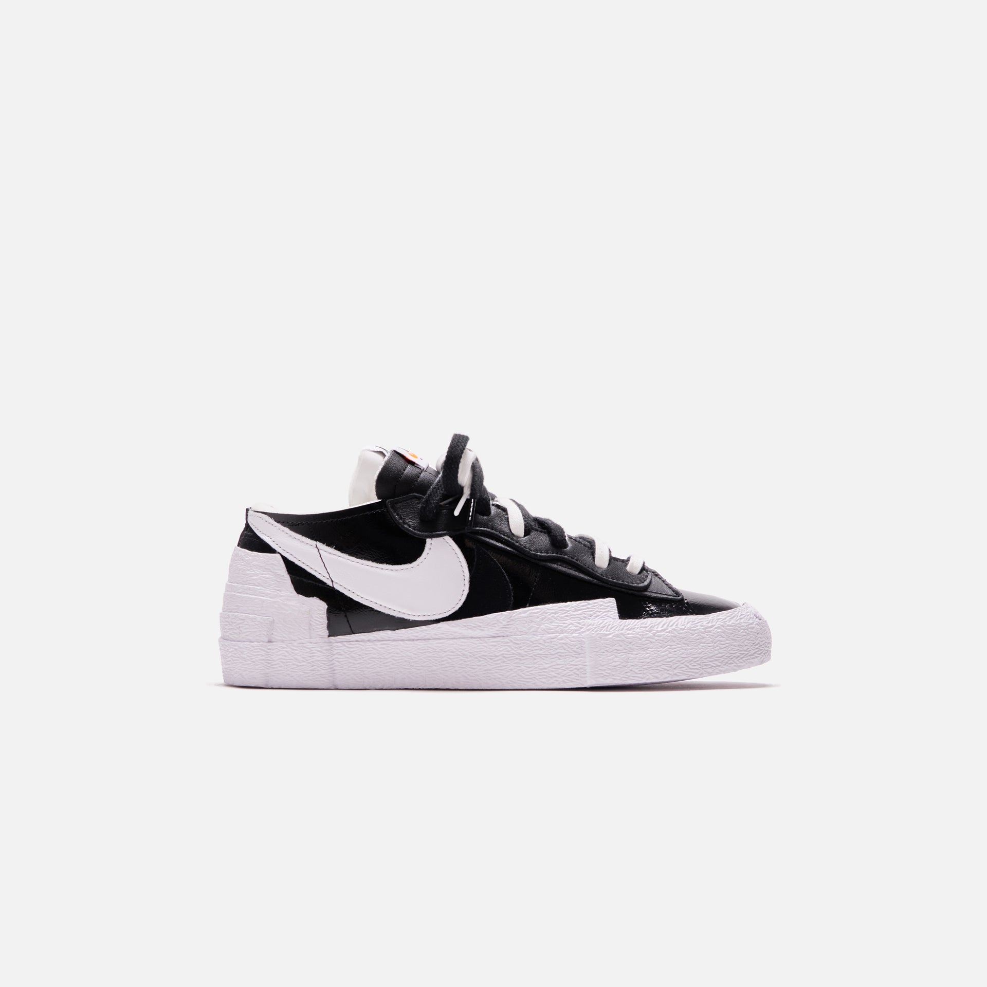 Nike x Sacai Blazer Low - Black / White