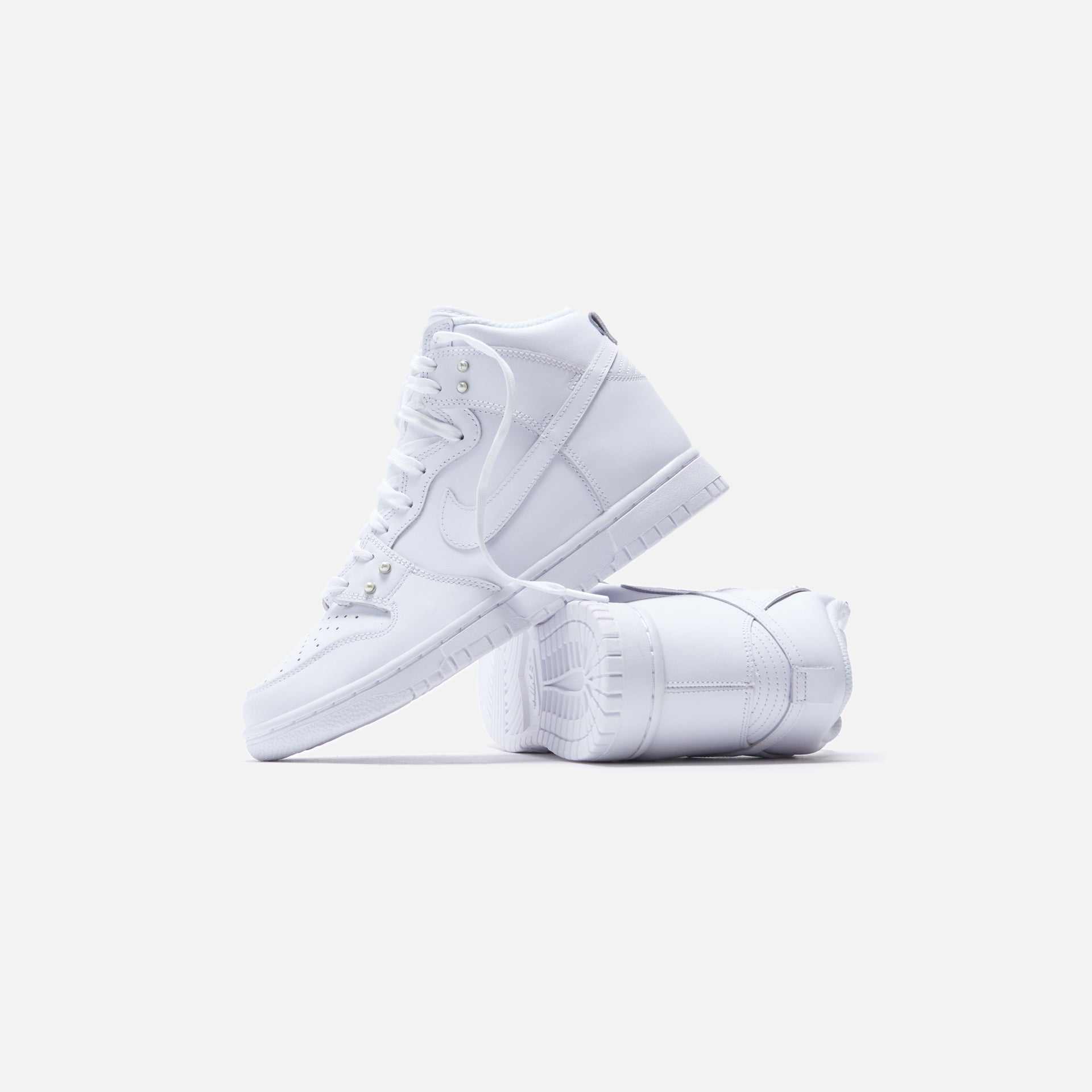 Nike Wmns Dunk High SE - White / Metallic Silver / Sail