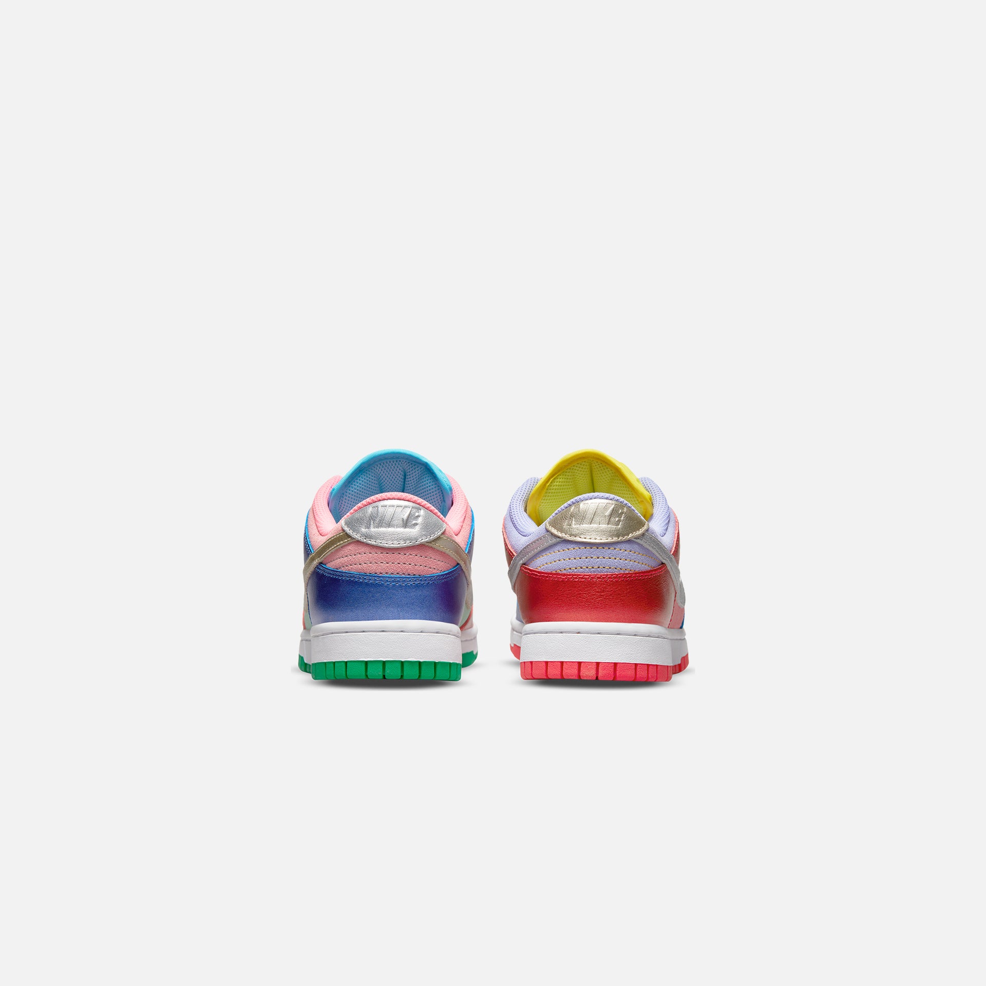 Nike WMNS Dunk Low SE - Sunset Pulse / Silver / Purple Pulse