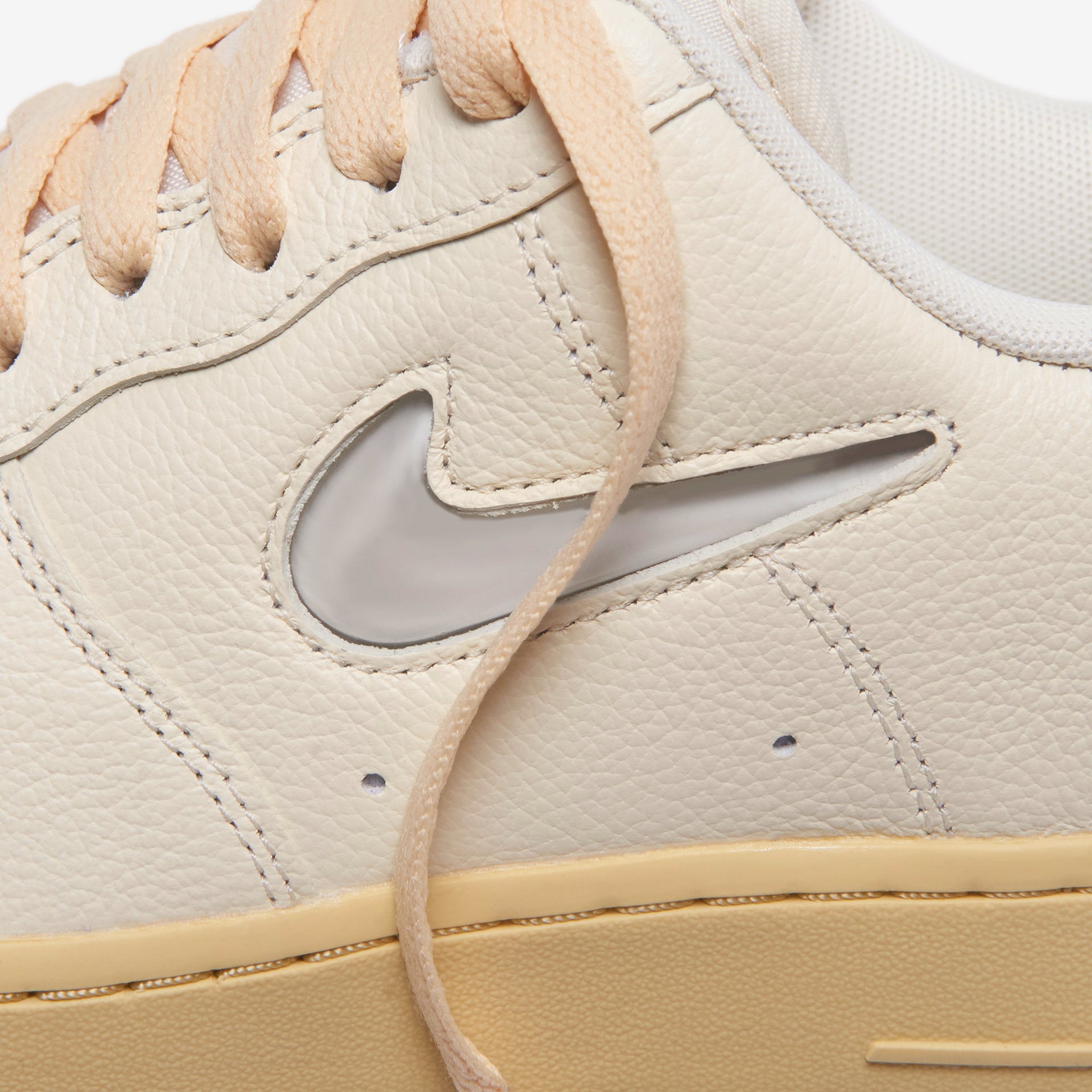 Nike Wmns Air Force 1 `07 LX - Coconut Milk / Light Bone / Lemon
