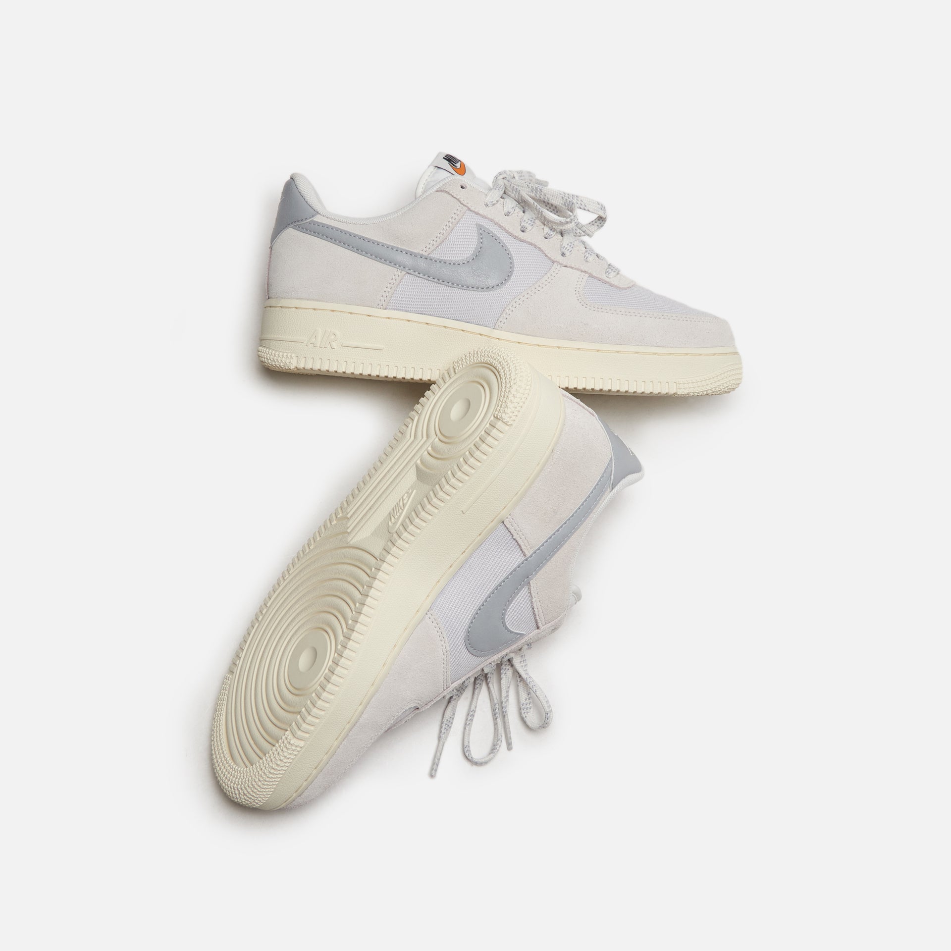 Nike Air Force 1 `07 LV8 - Sail / Light Smoke Grey / Photon Dust