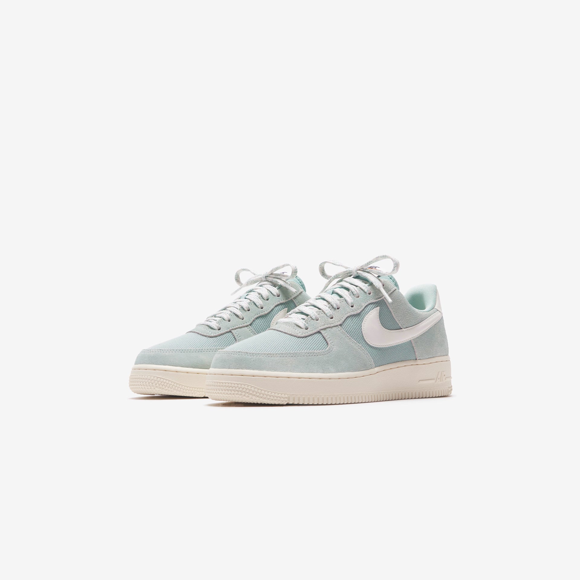 Nike Air Force 1 `07 LV8 - Enamel Green / Sail