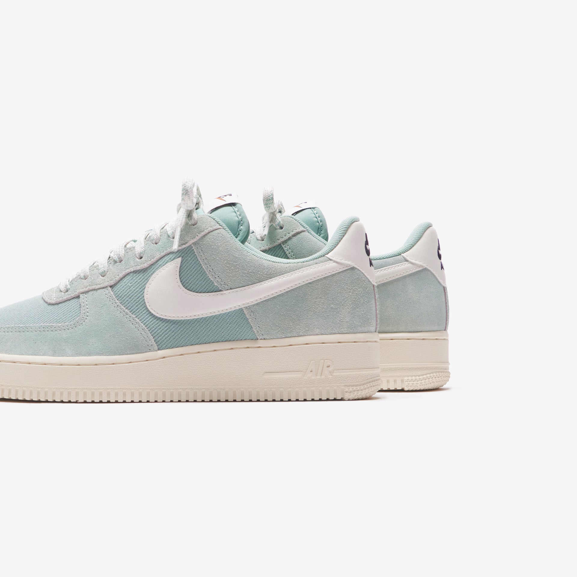 Nike Air Force 1 `07 LV8 - Enamel Green / Sail
