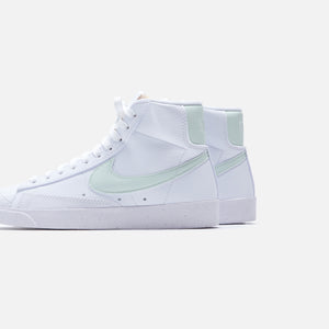 Nike WMNS Blazer Mid `77 Next Nature - White / Barely Green