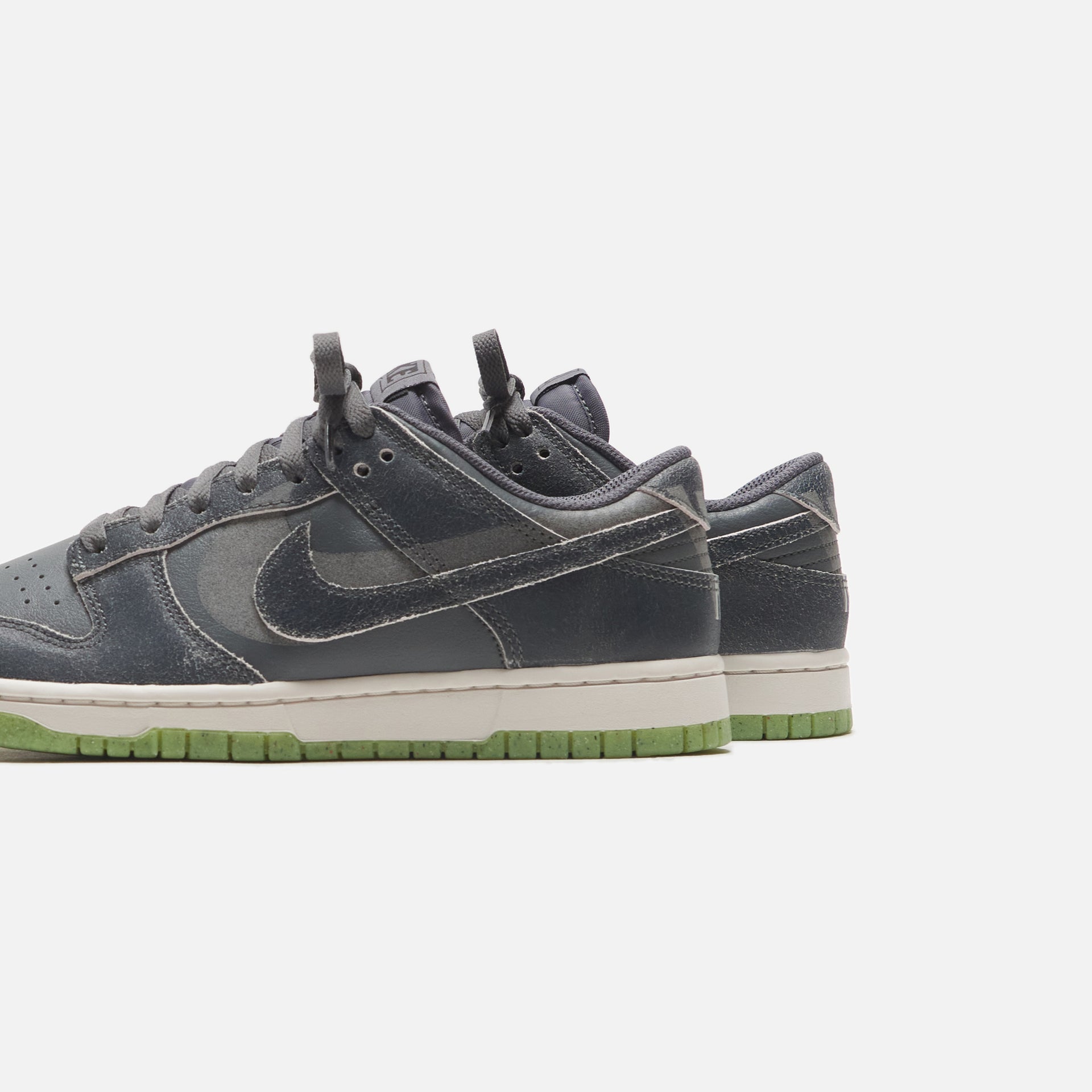 Nike Dunk Low Retro PRM - Iron Grey / Phantom / Scream Green