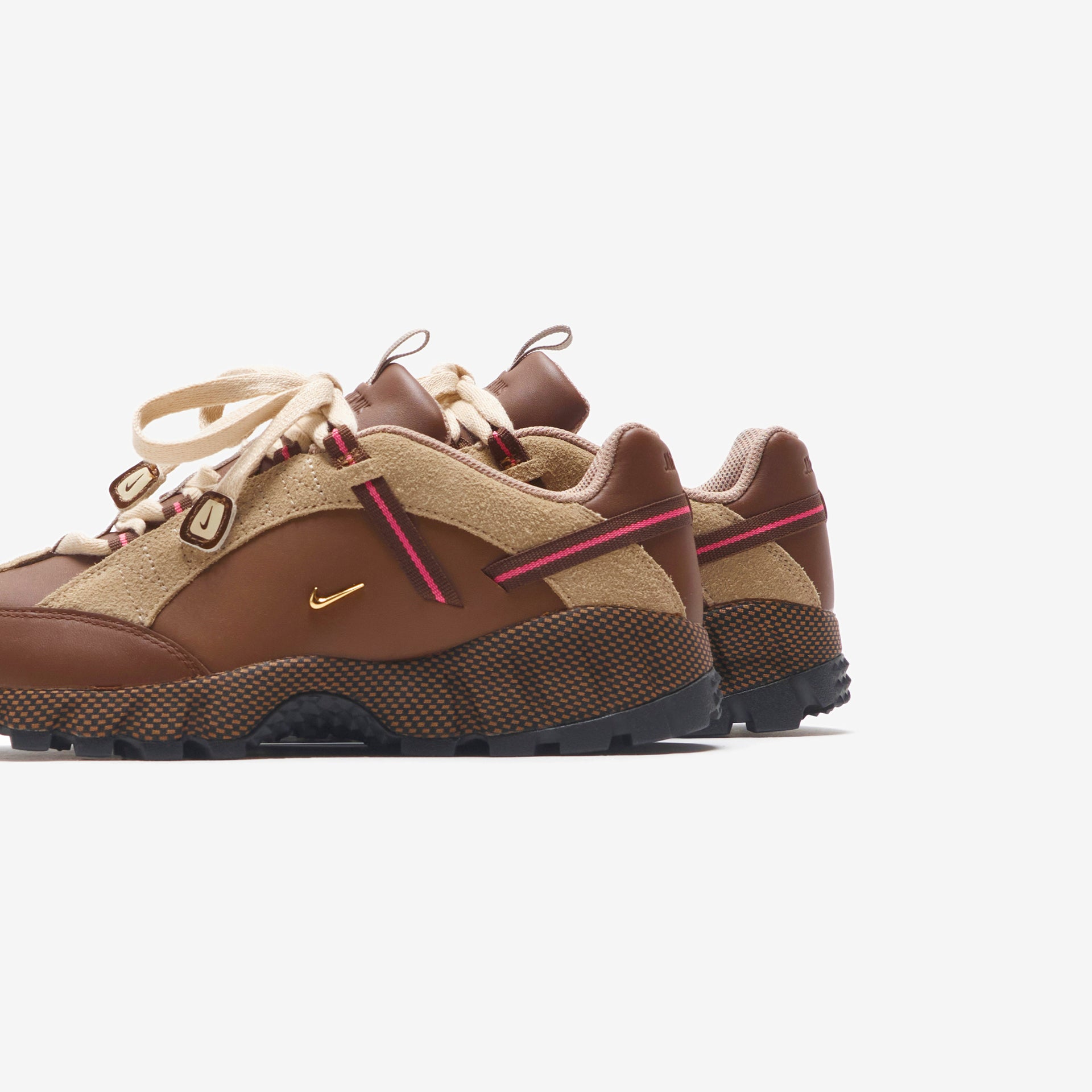 Nike x Jacquemus Air Humara LX - Ale Brown / Gold