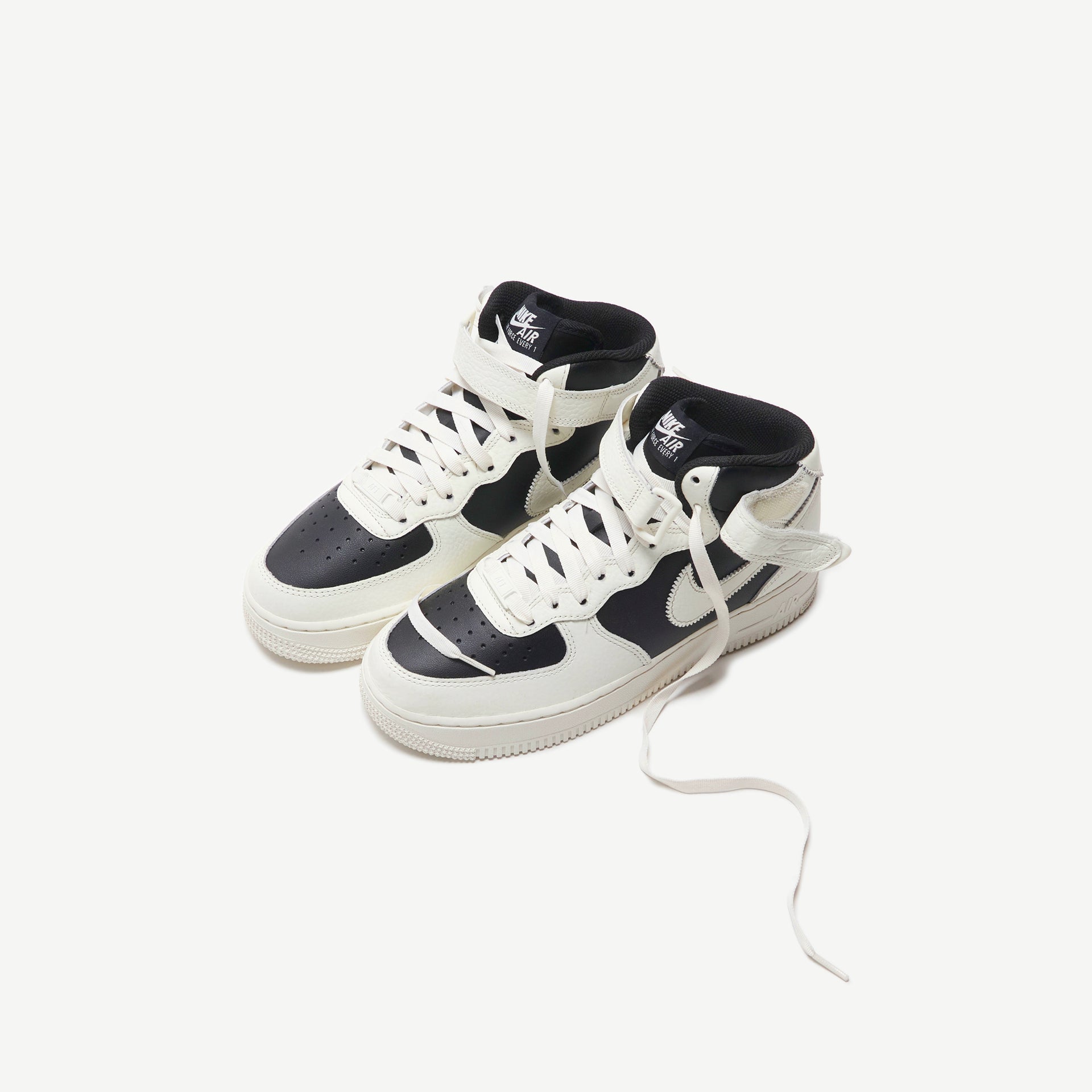 Nike Wmns Air Force 1 - Black / Sail / Coconut Milk