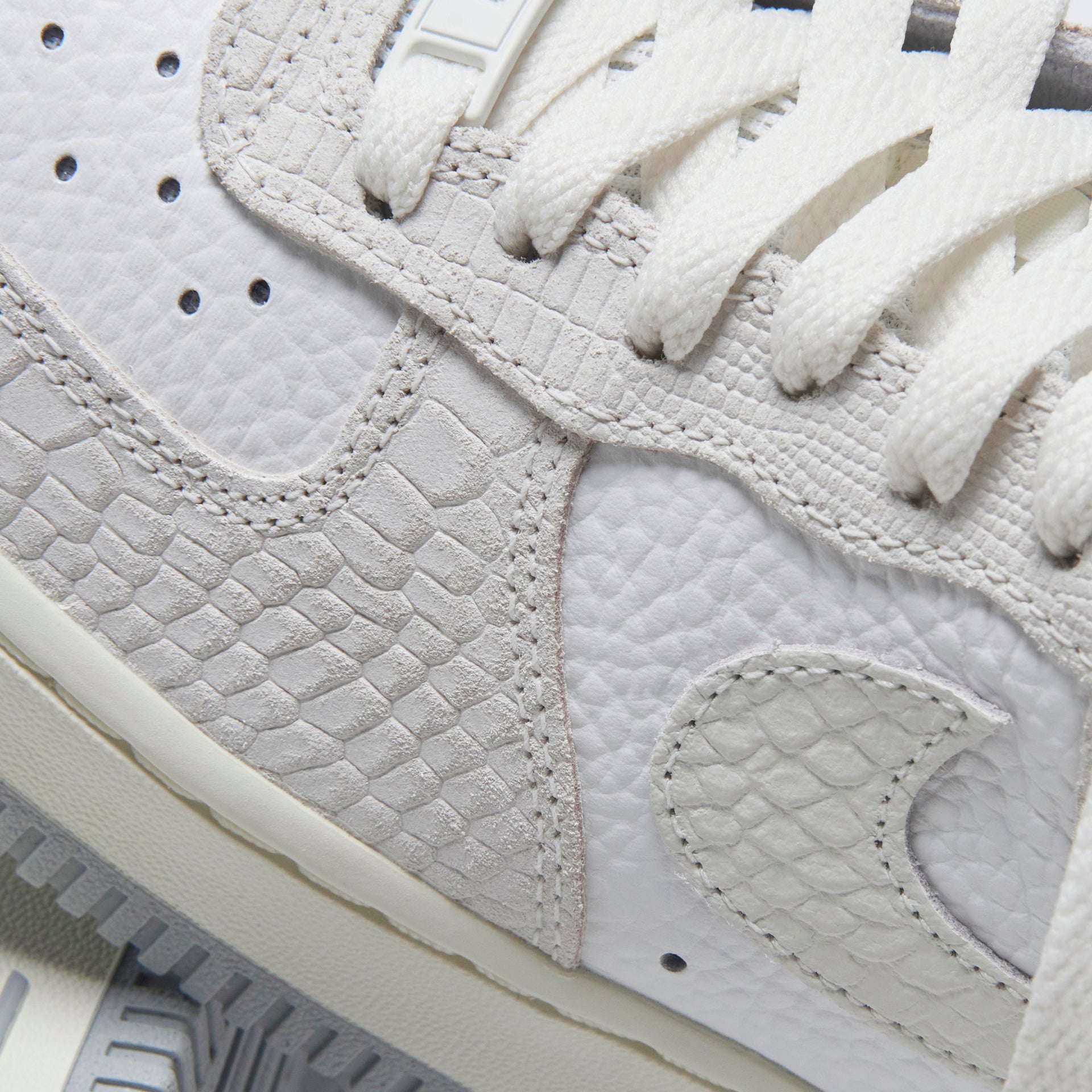 Nike Wmns Air Force 1 `07 - Summit White