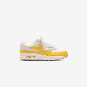 Nike WMNS Air Max 1 - Photon Dust / Wolf Grey / Sail / Tour Yellow