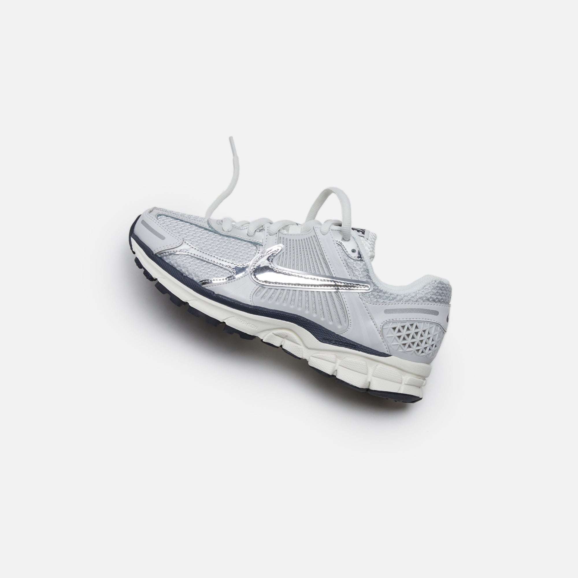 Nike WMNS Zoom Vomero 5 - Photon Dust / Chrome / Gridiron