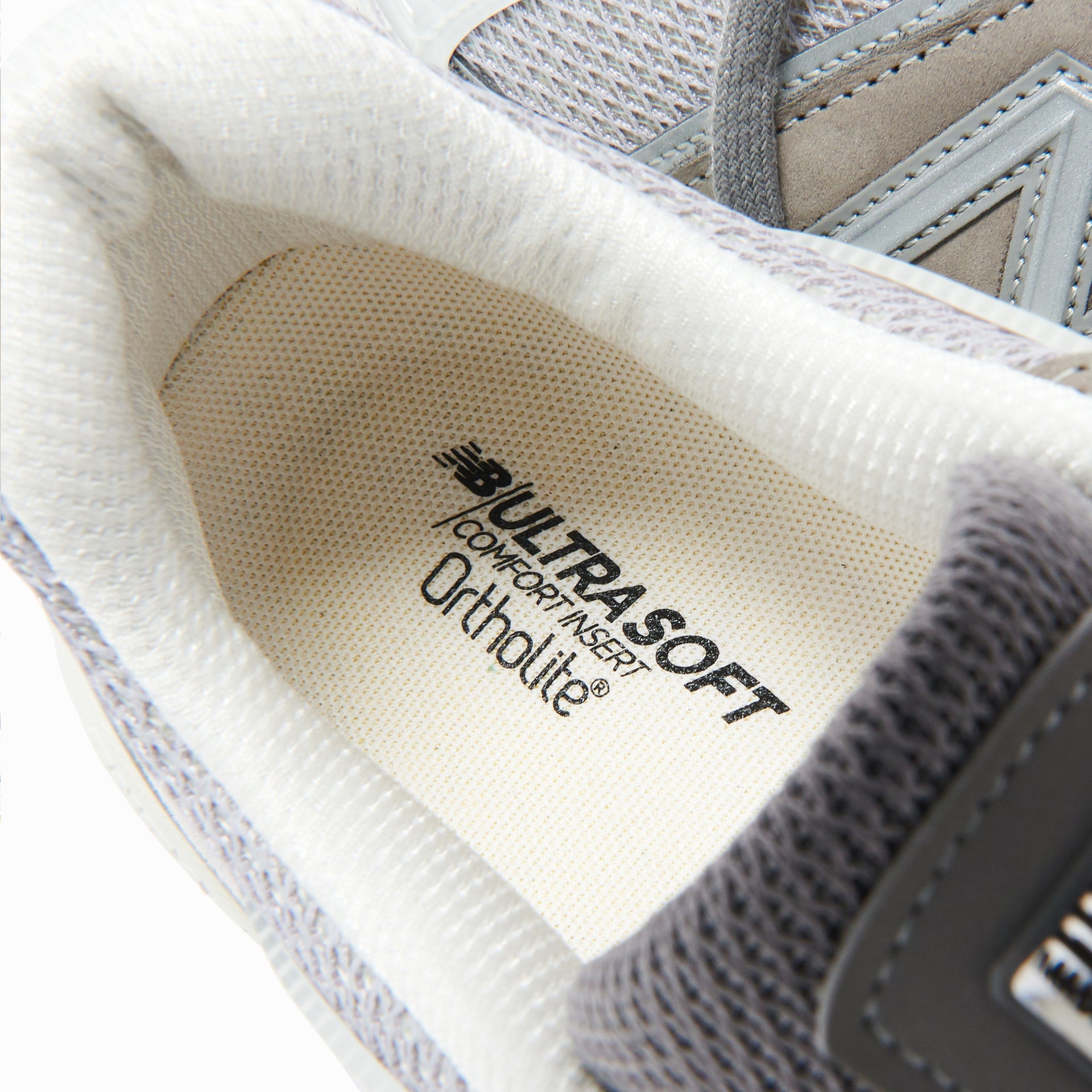 New Balance 990 V5 - Black / Marblehead