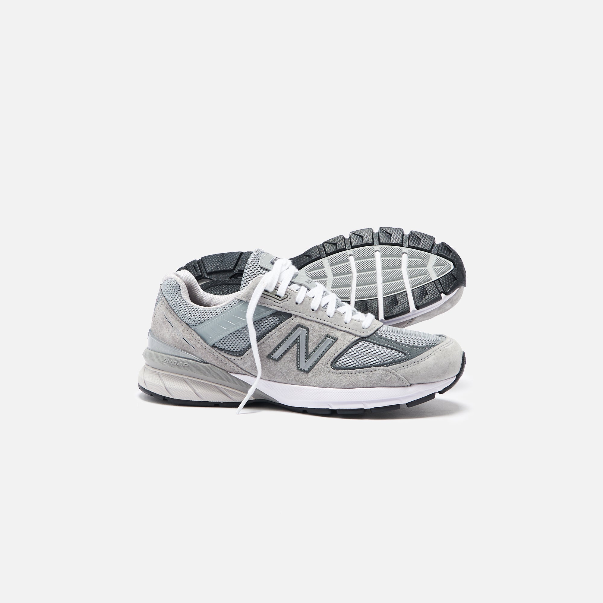 New Balance 990v5　23.5 Amazon.com | New Balance Men's Made in US 990 V5 Sneaker
