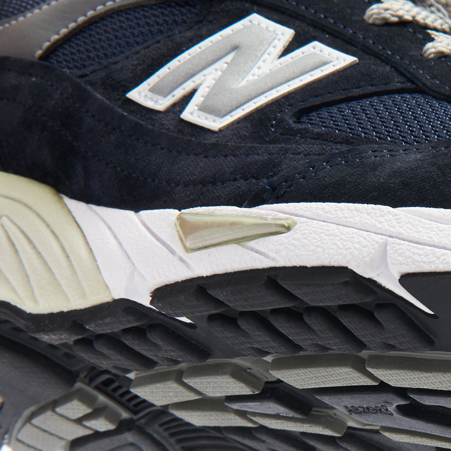 New Balance Made in UK 991 - Navy / White