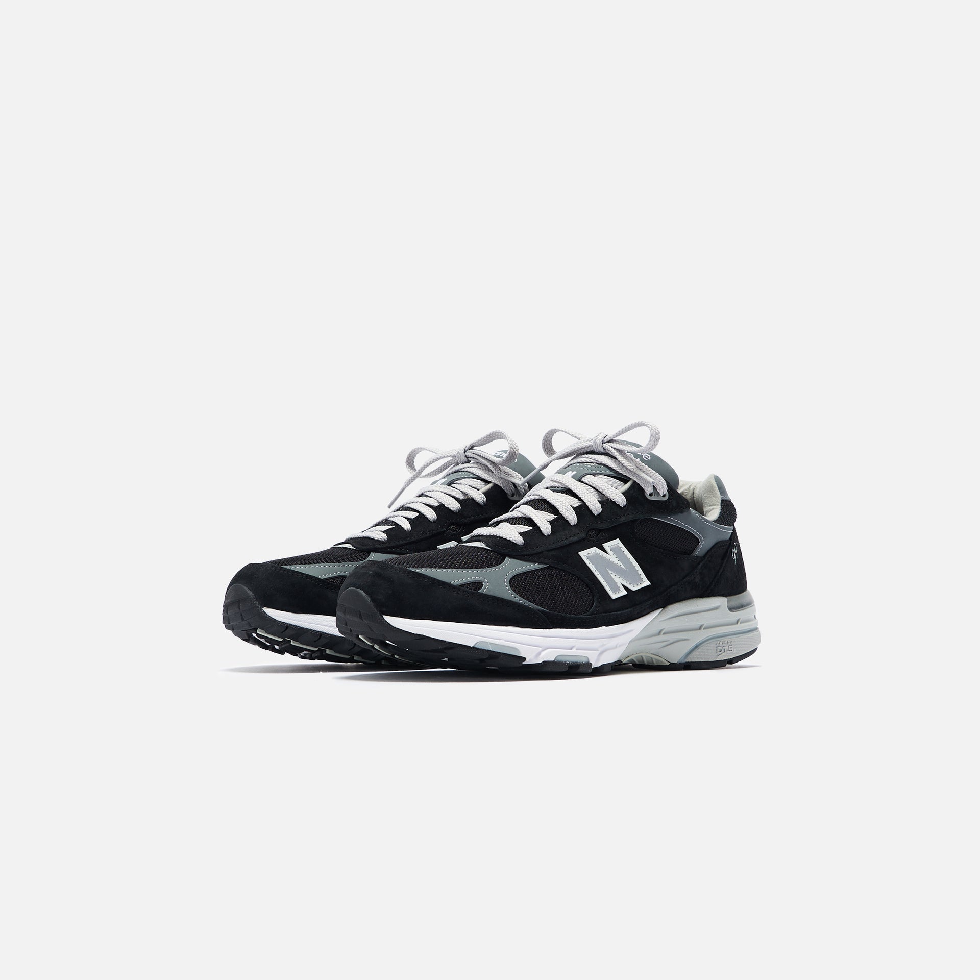 New Balance 993 - Black / White