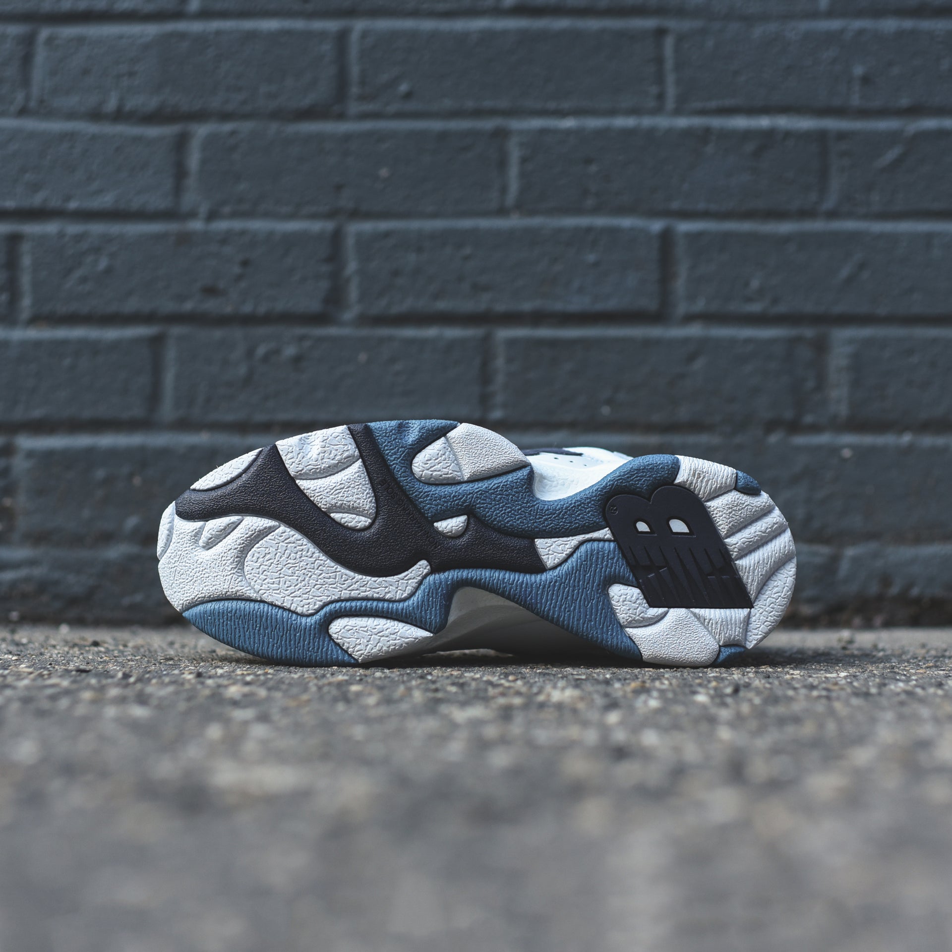 New Balance ML650 V1 - White / Navy