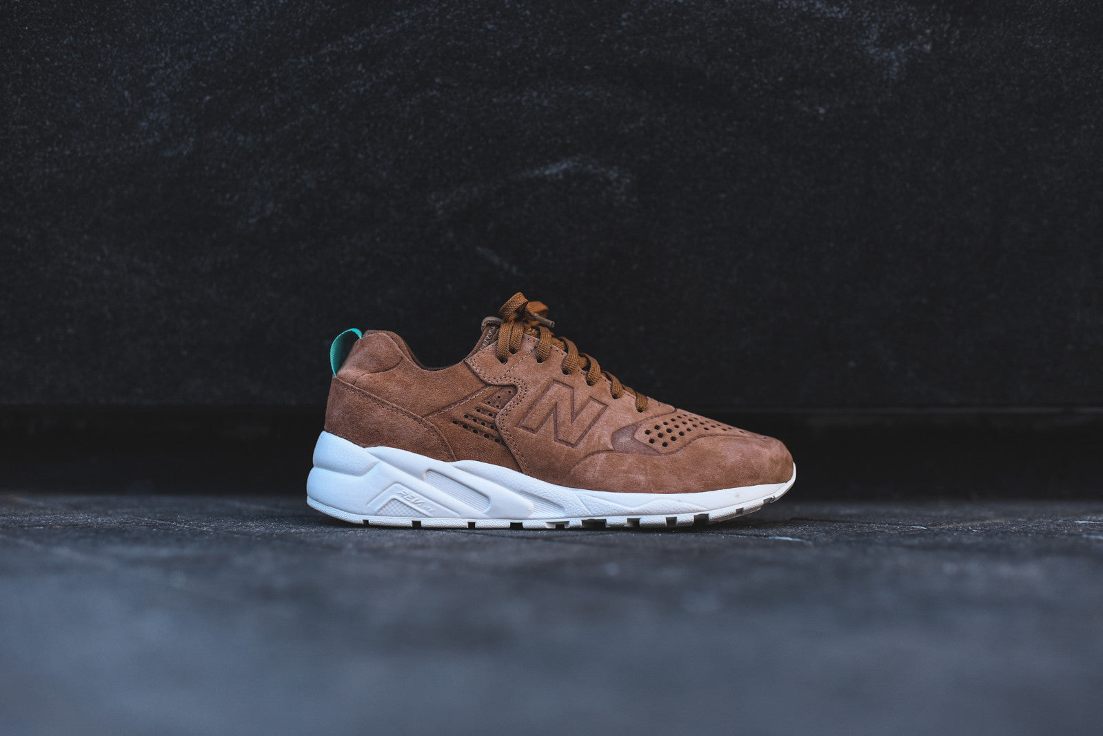 New Balance Deconstructed 580 - Brown