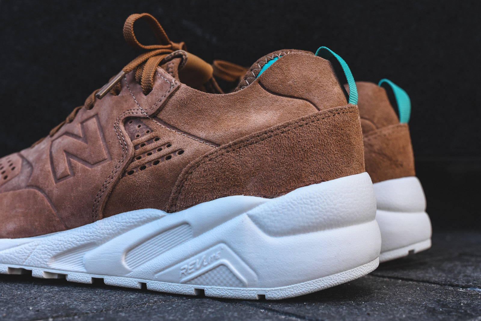 New Balance Deconstructed 580 - Brown