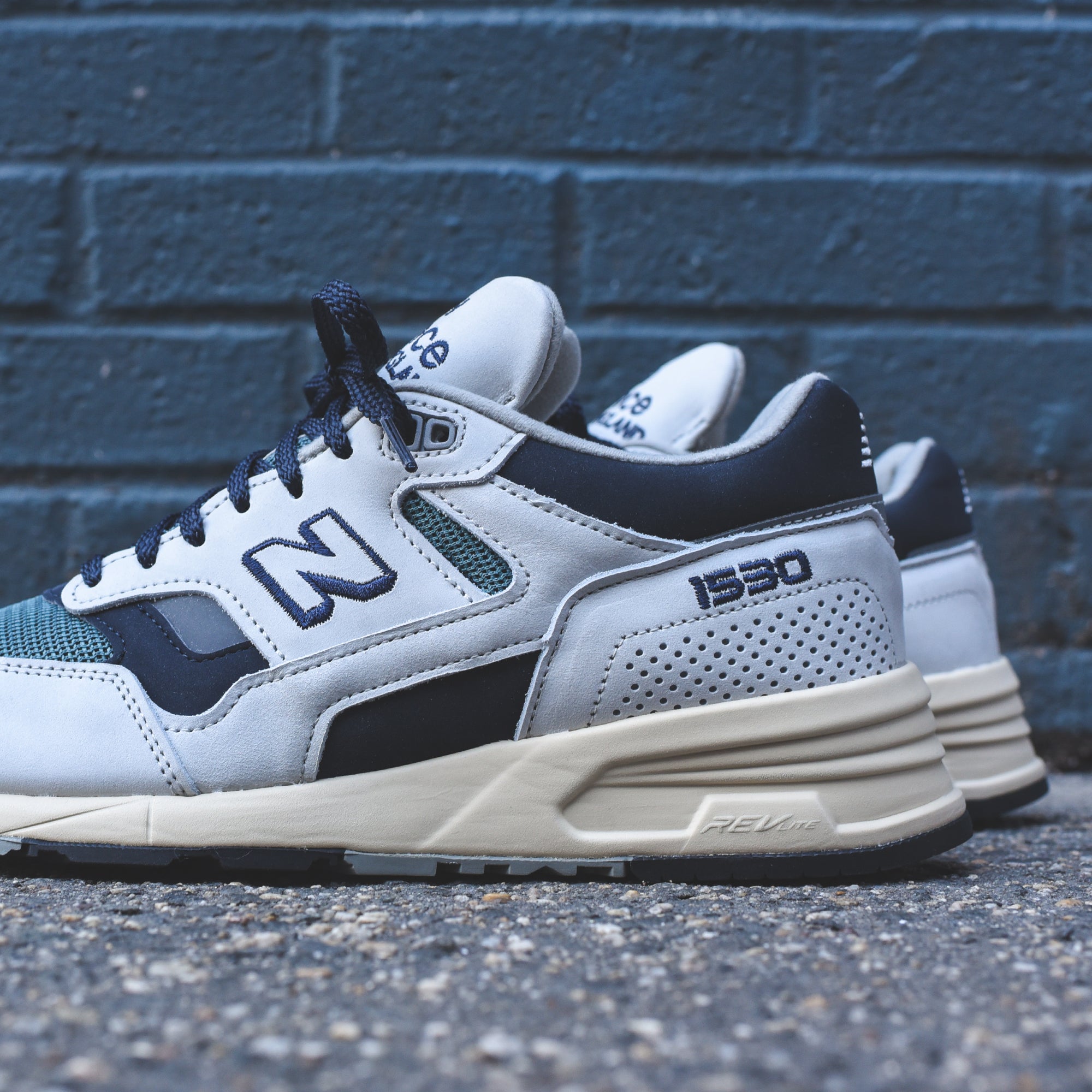 ニューバランスM1530 US7 25cm New Balance M1530 - White / Blue / Teal – Kith