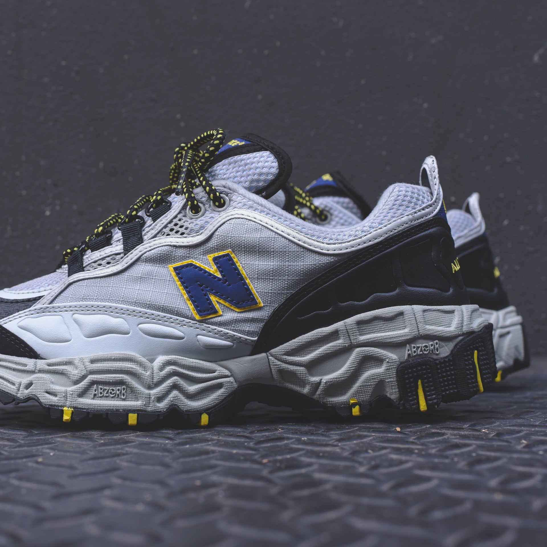 New Balance M801AT - White / Blue / Black