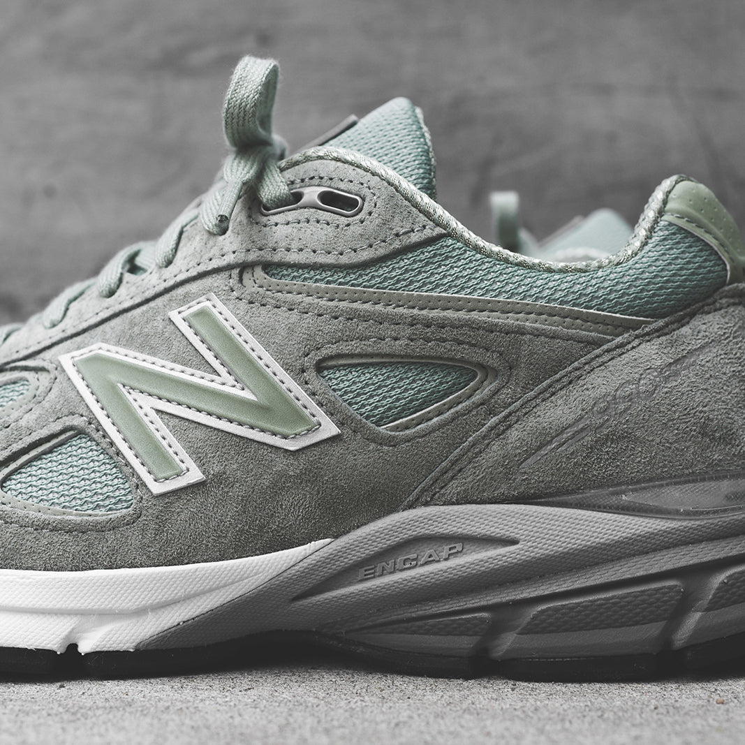 New Balance M990 V4 - Silver / Mint