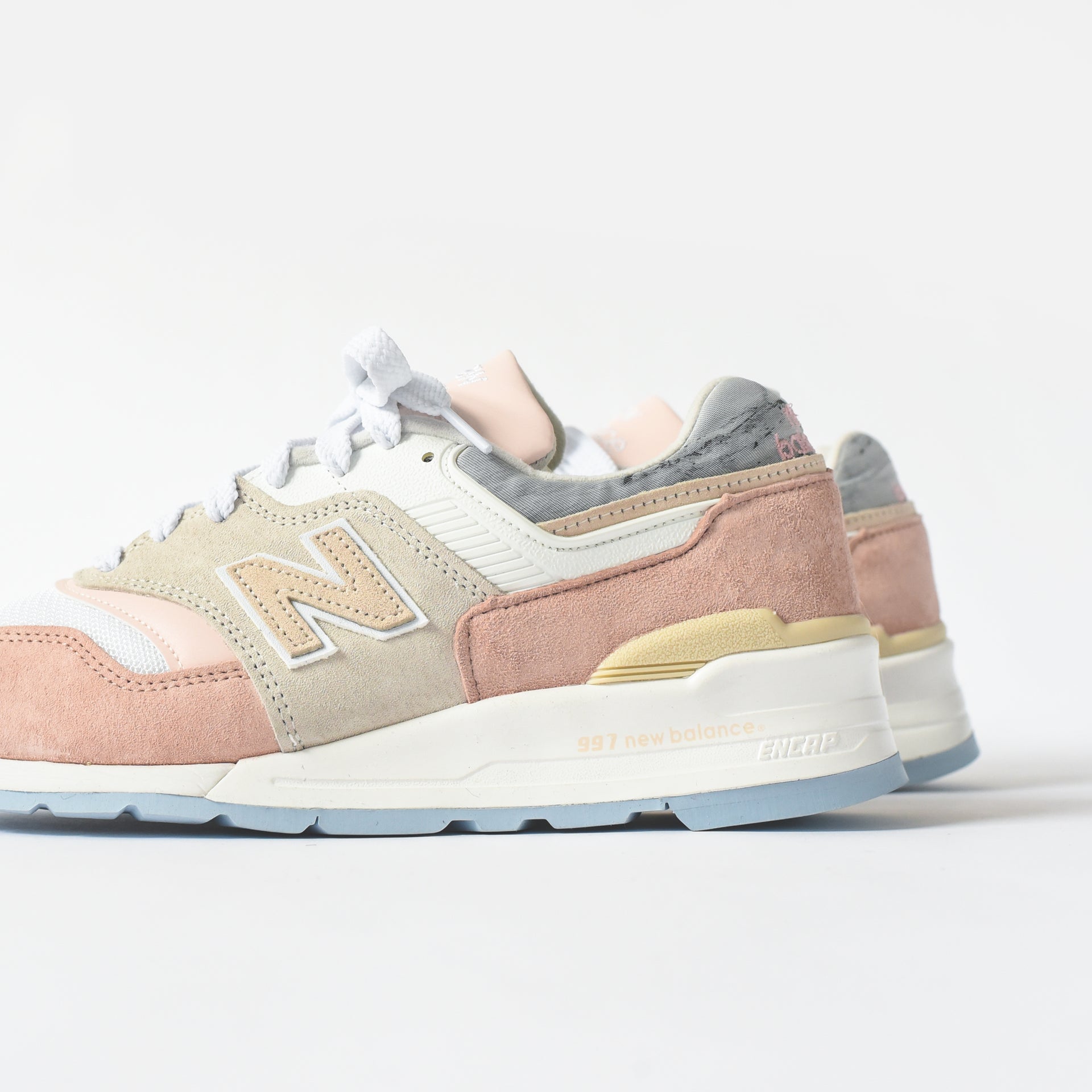 New Balance 997 - White / Pink