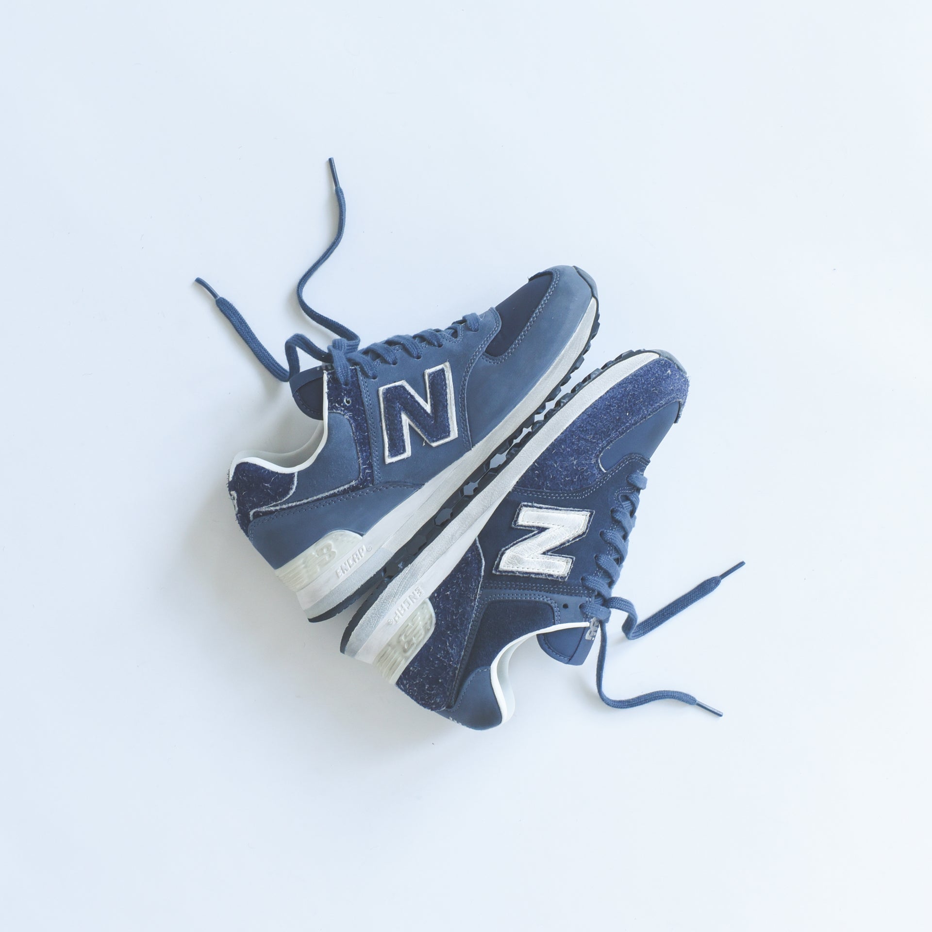 New Balance Invincible ML574 - Navy