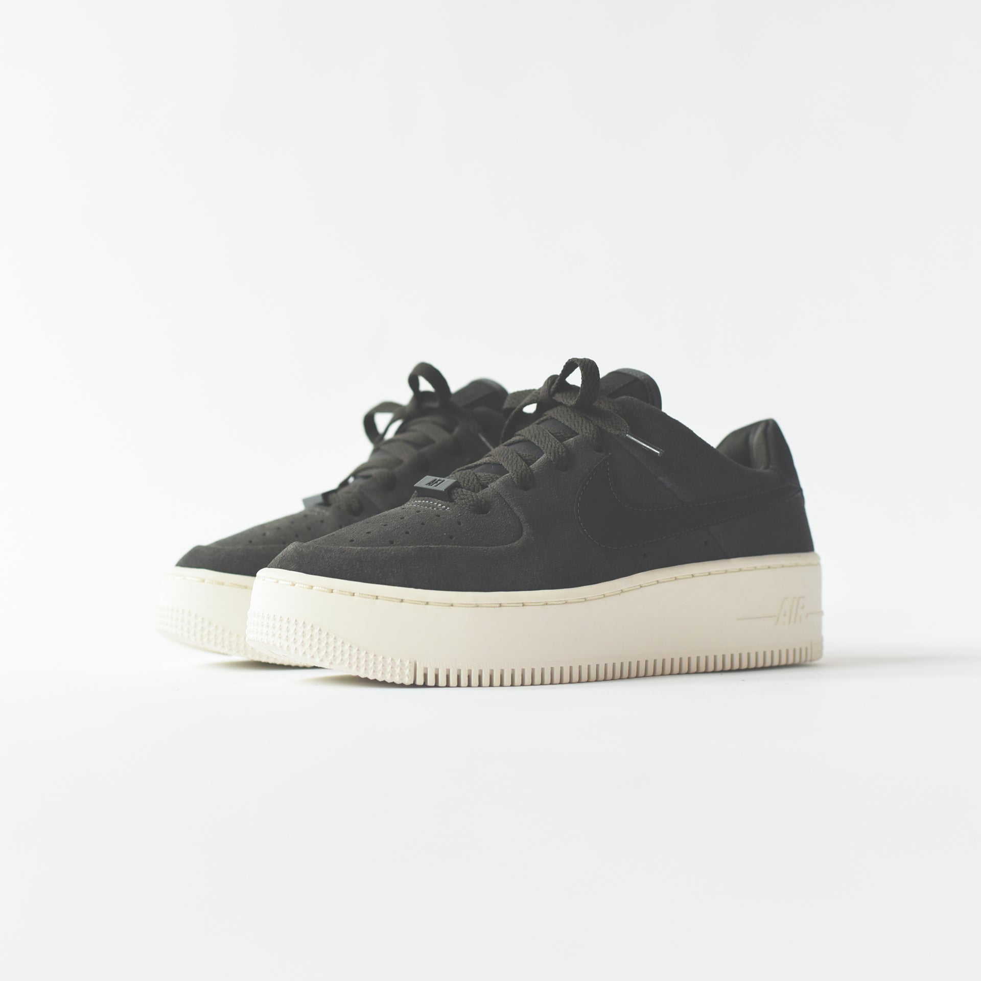 Nike WMNS Air Force 1 Sage Low - Night Stadium / Phantom