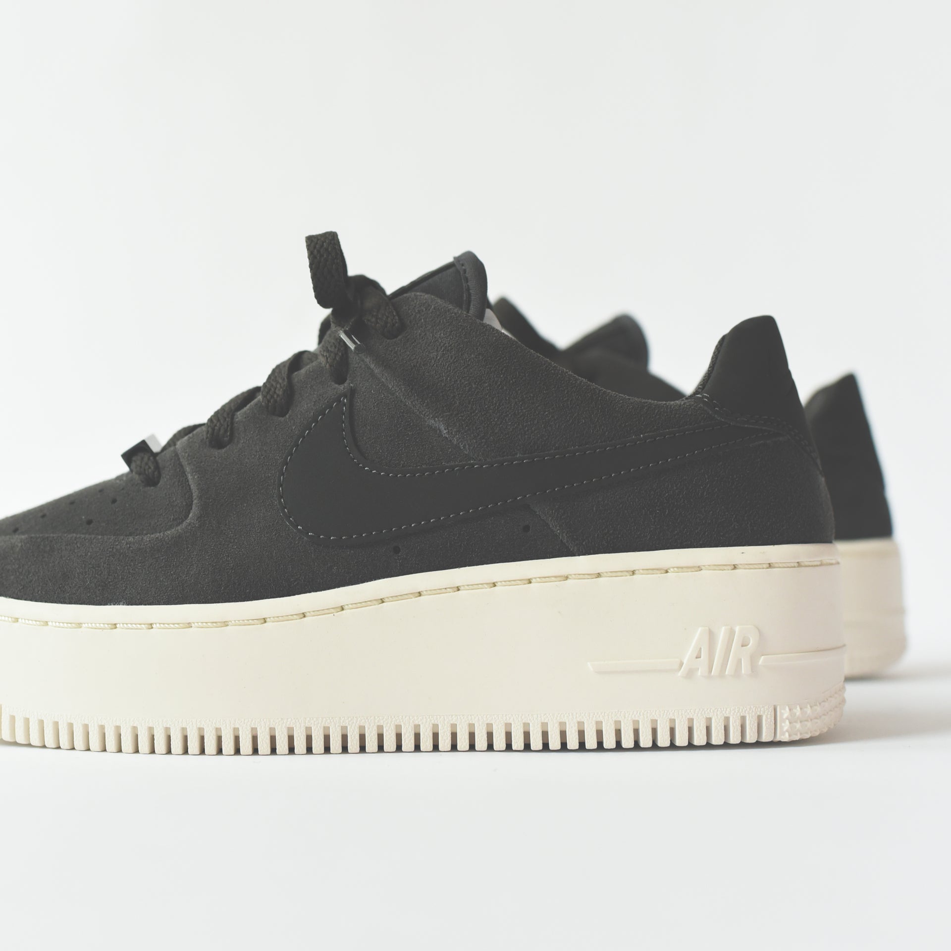 Nike WMNS Air Force 1 Sage Low - Night Stadium / Phantom