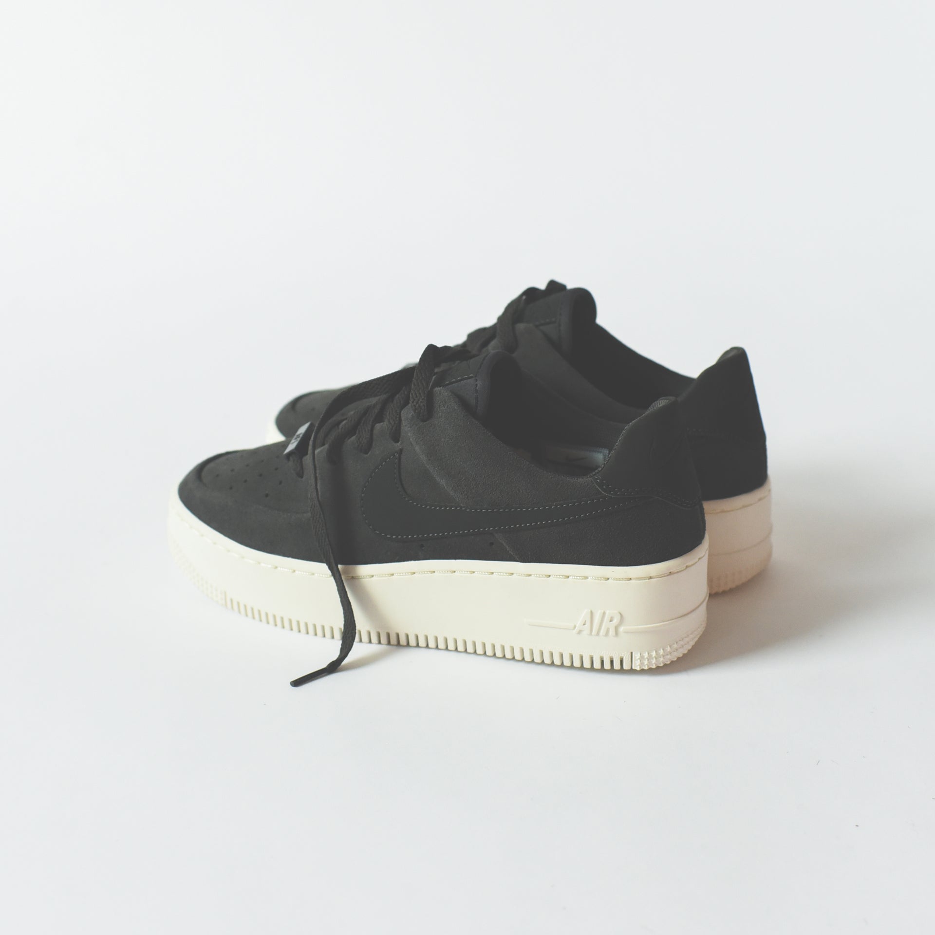 Nike WMNS Air Force 1 Sage Low - Night Stadium / Phantom