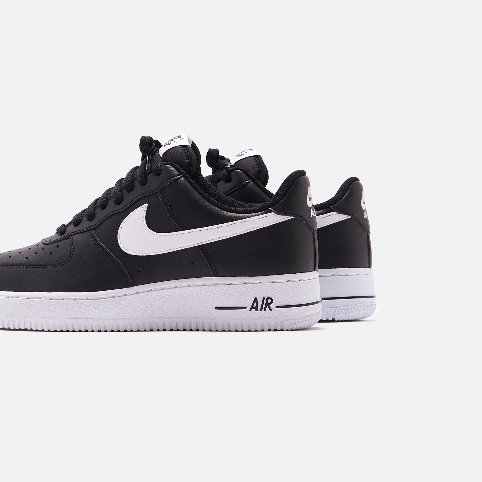 Nike Air Force 1 '07 Low - Black / White