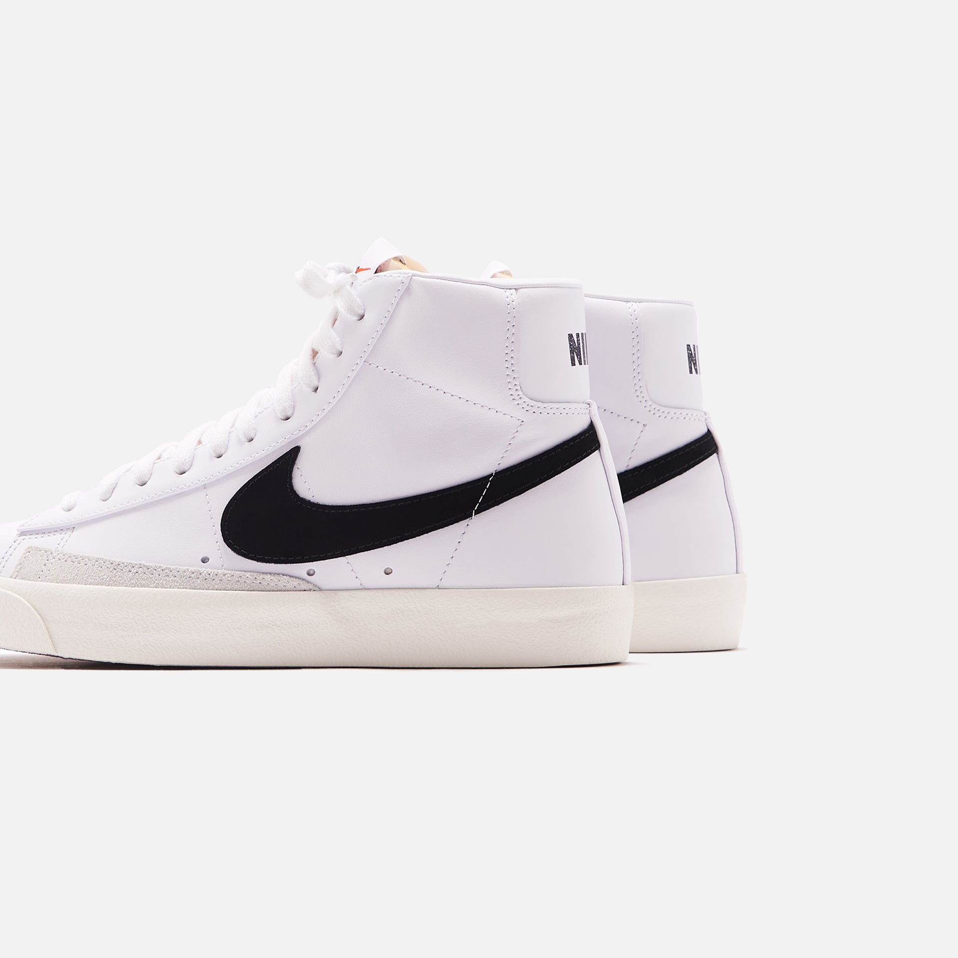 Nike Blazer Mid '77 - Vintage White / Black