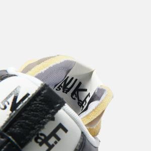 Nike x Sacai Blazer Mid - Black / Wolf Grey / White / Anthrax
