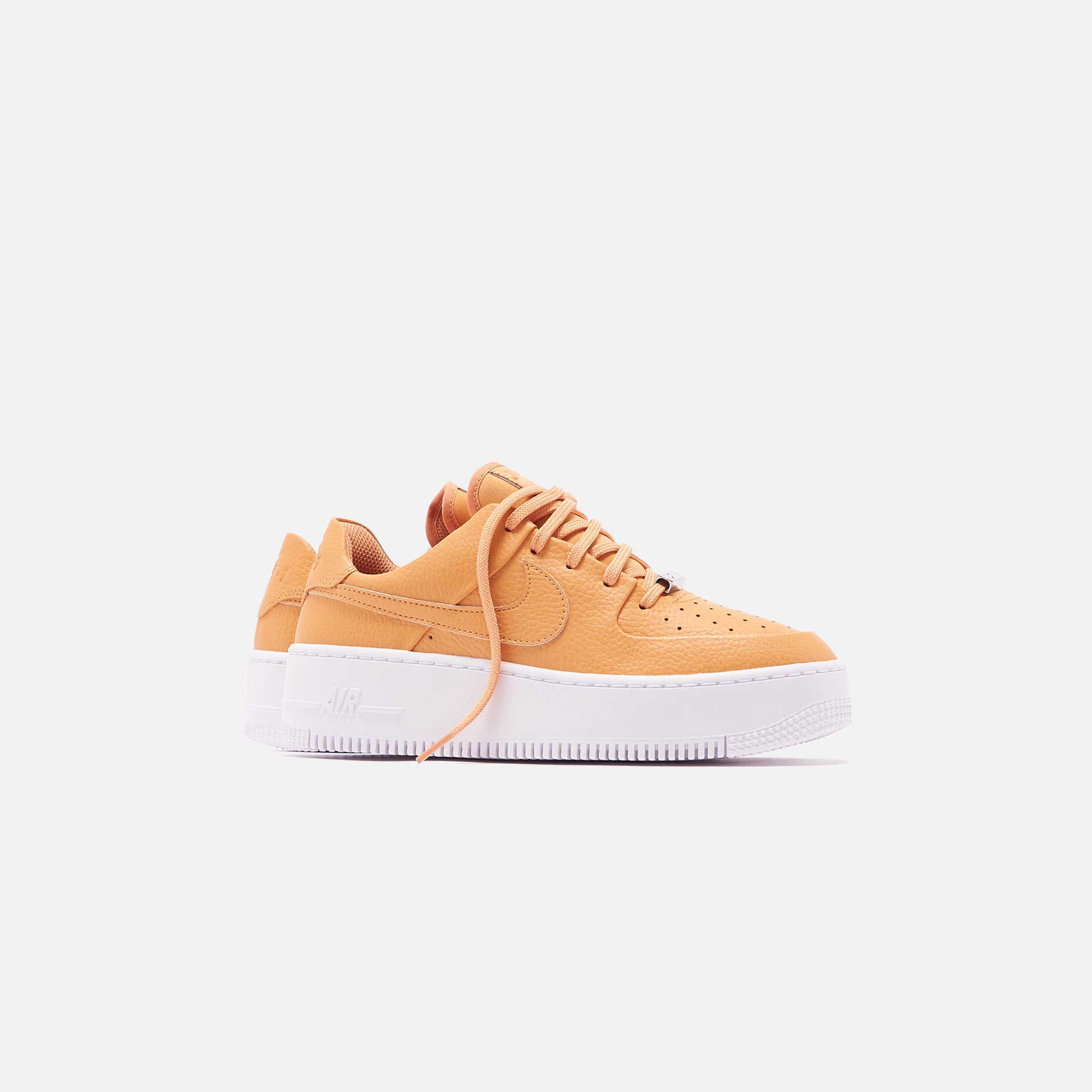 Nike WMNS Air Force 1 Sage Low - Copper Moon / White