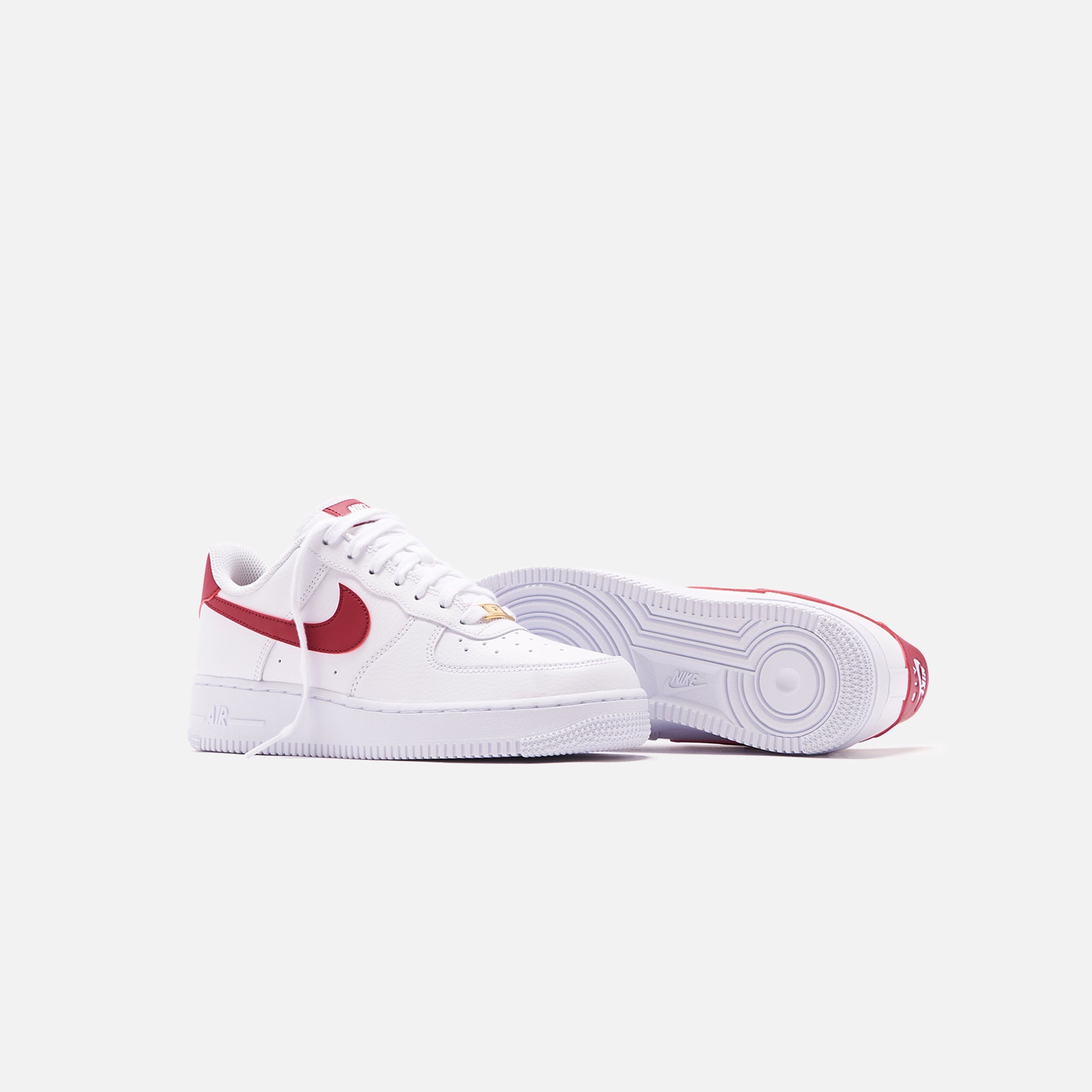 Nike WMNS Air Force 1 '07 Low - White / Noble Red