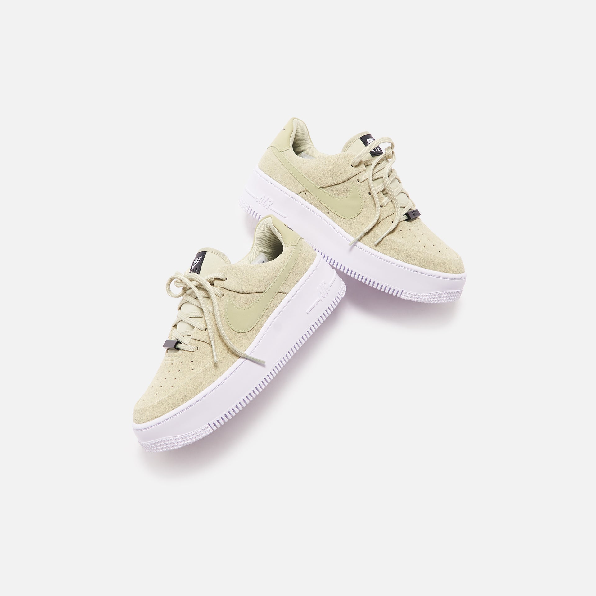 Nike WMNS Air Force 1 Sage Low - Olive Aura / White