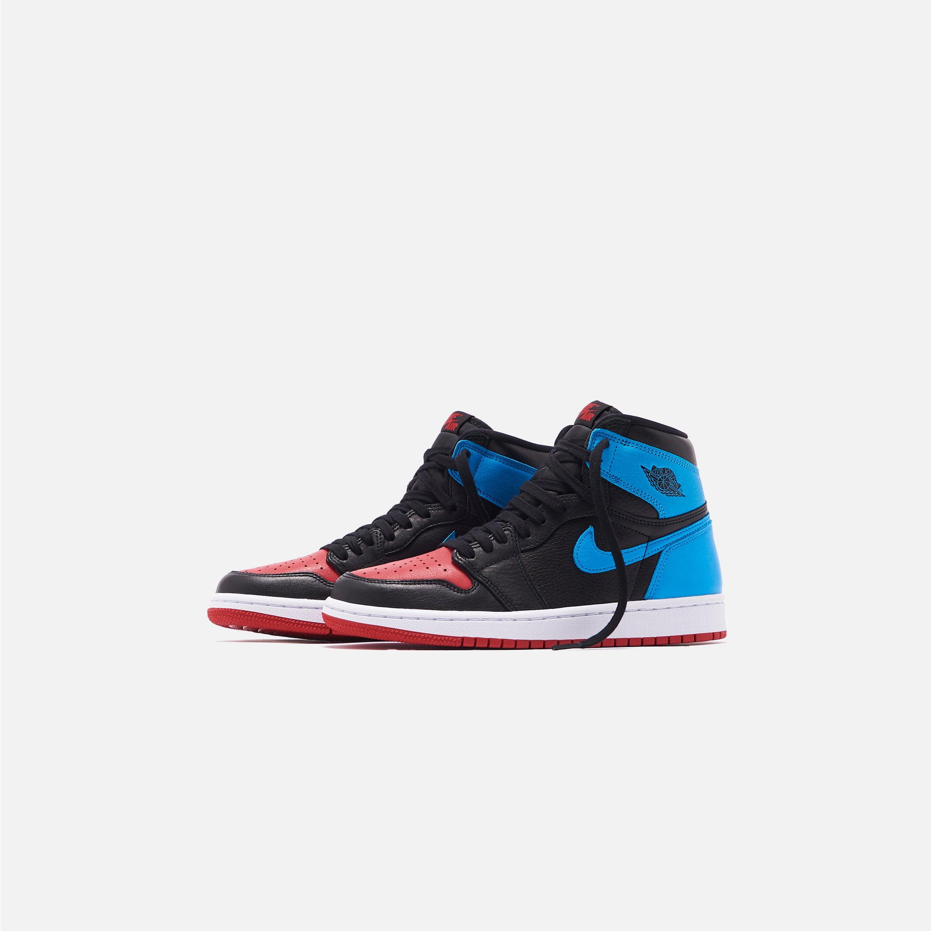 Nike WMNS Air Jordan 1 Retro High OG - Black / Powder Blue