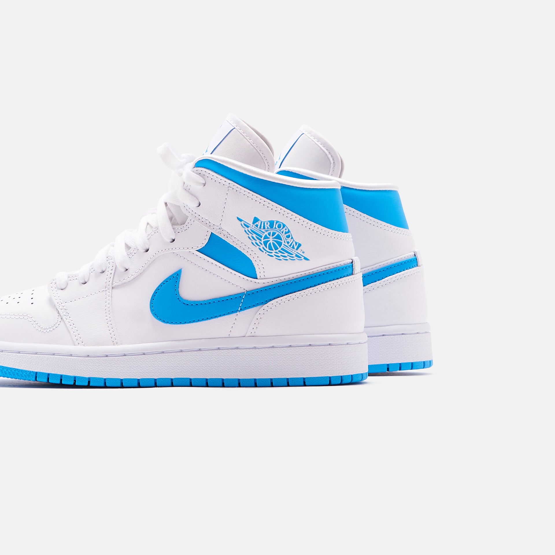 Nike WMNS Air Jordan 1 Mid - White / Carolina Blue