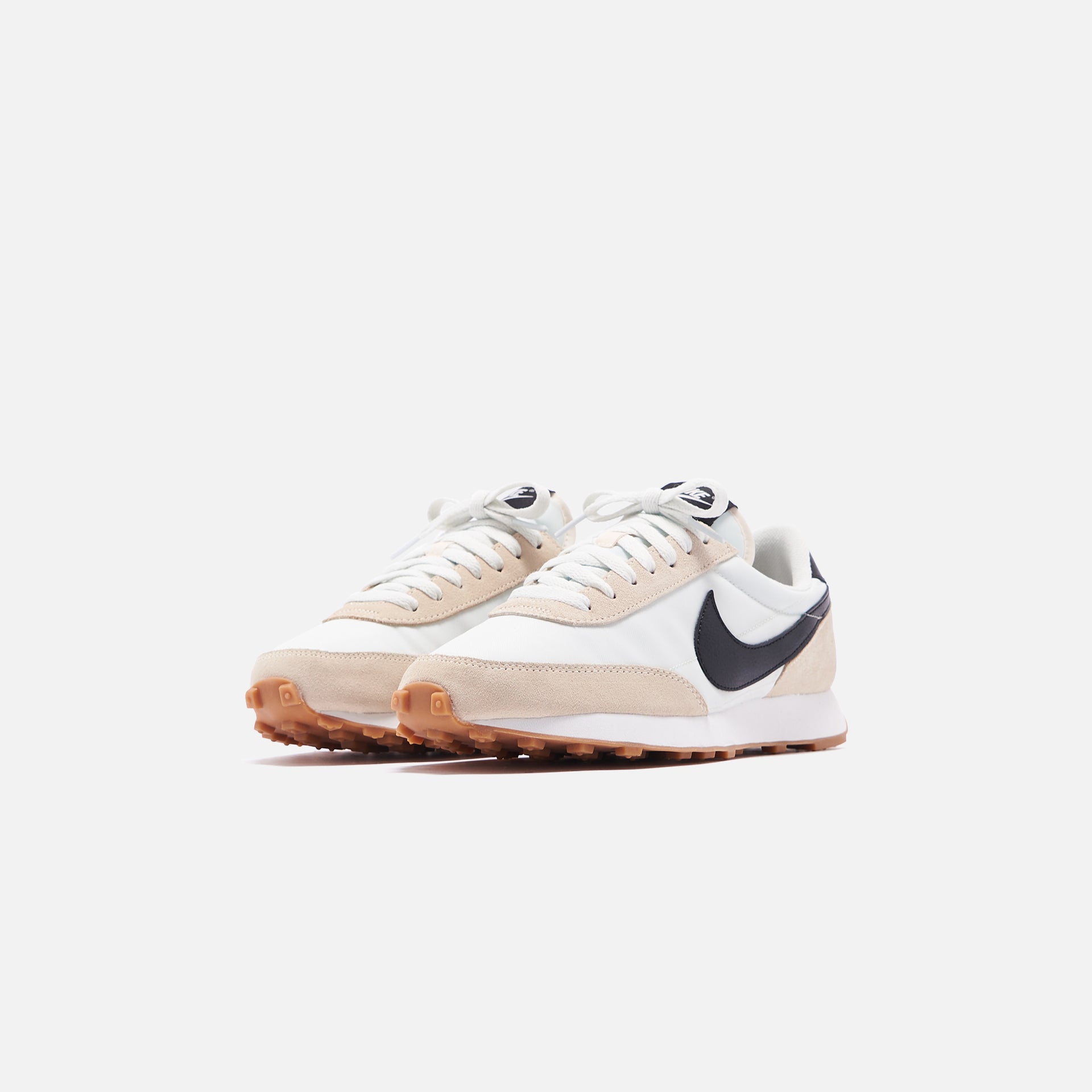 Nike WMNS Daybreak - Pale Ivory / Black Spruce / Aura Gum