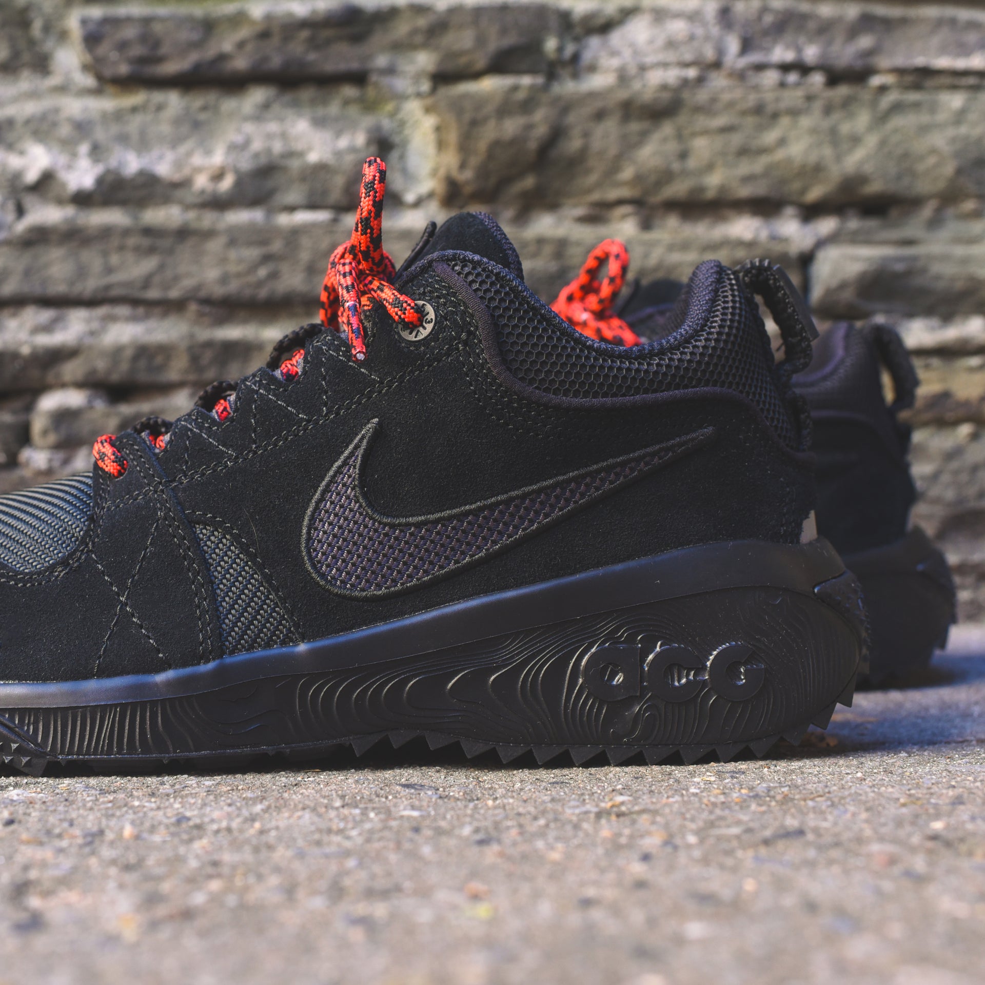 Nike ACG Dog Mountain Black Oil Grey Thunder Grey Geode – Kith