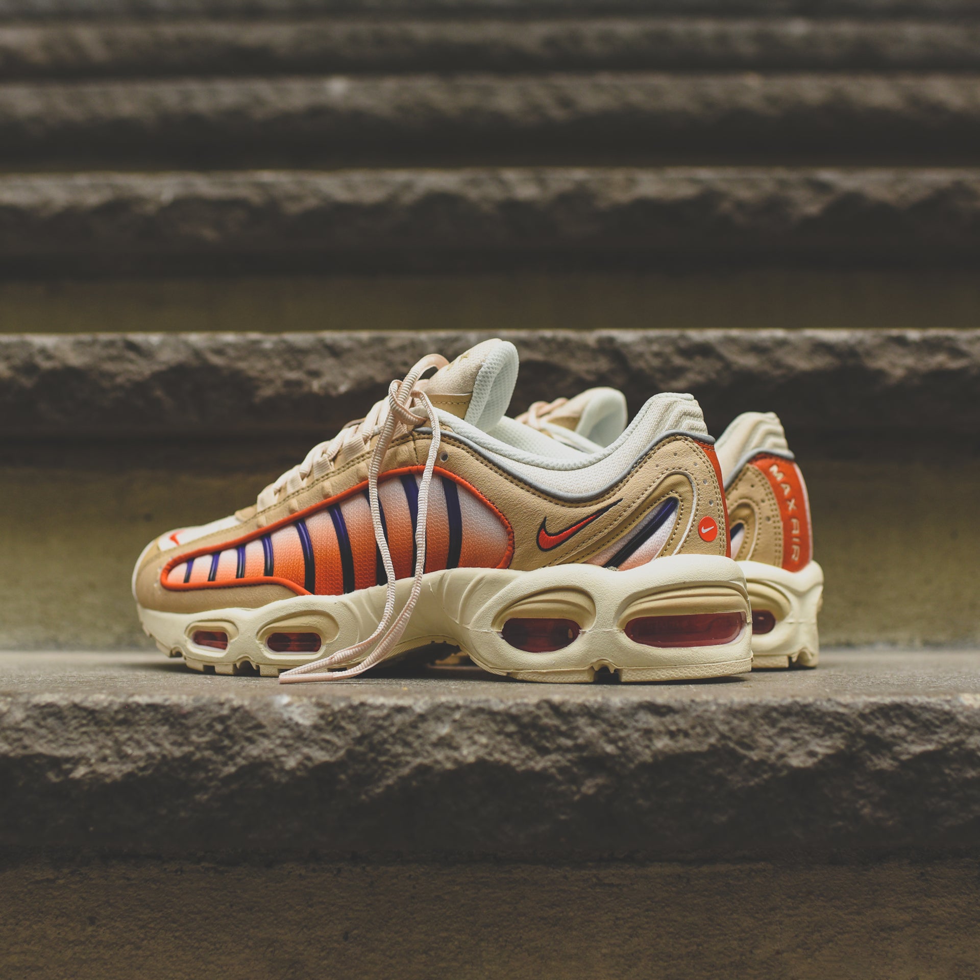 Nike Air Max Tailwind IV - Desert Ore / Team Orange / Campfire