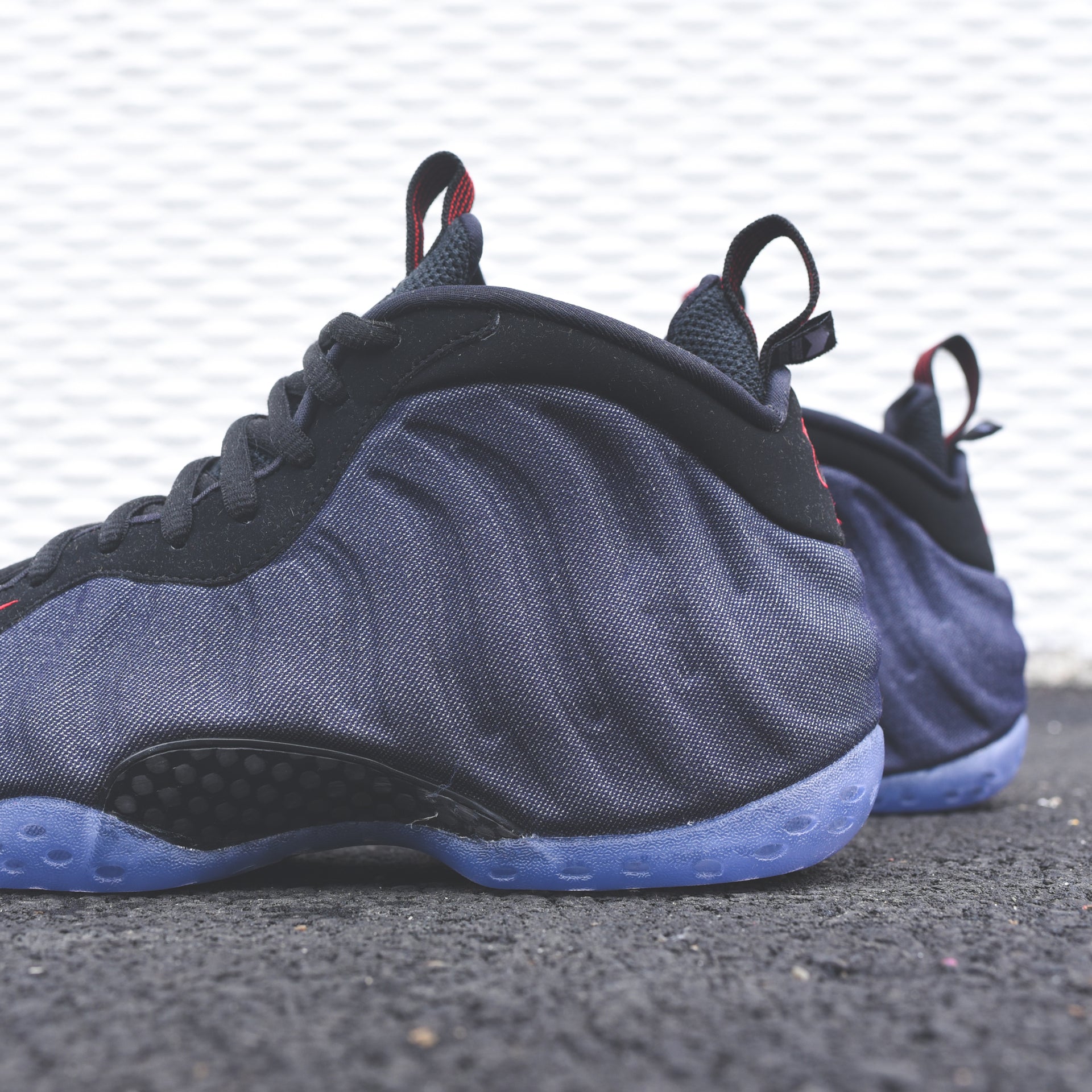 Nike Air Foamposite 1 - Obsidian / Black / University Red